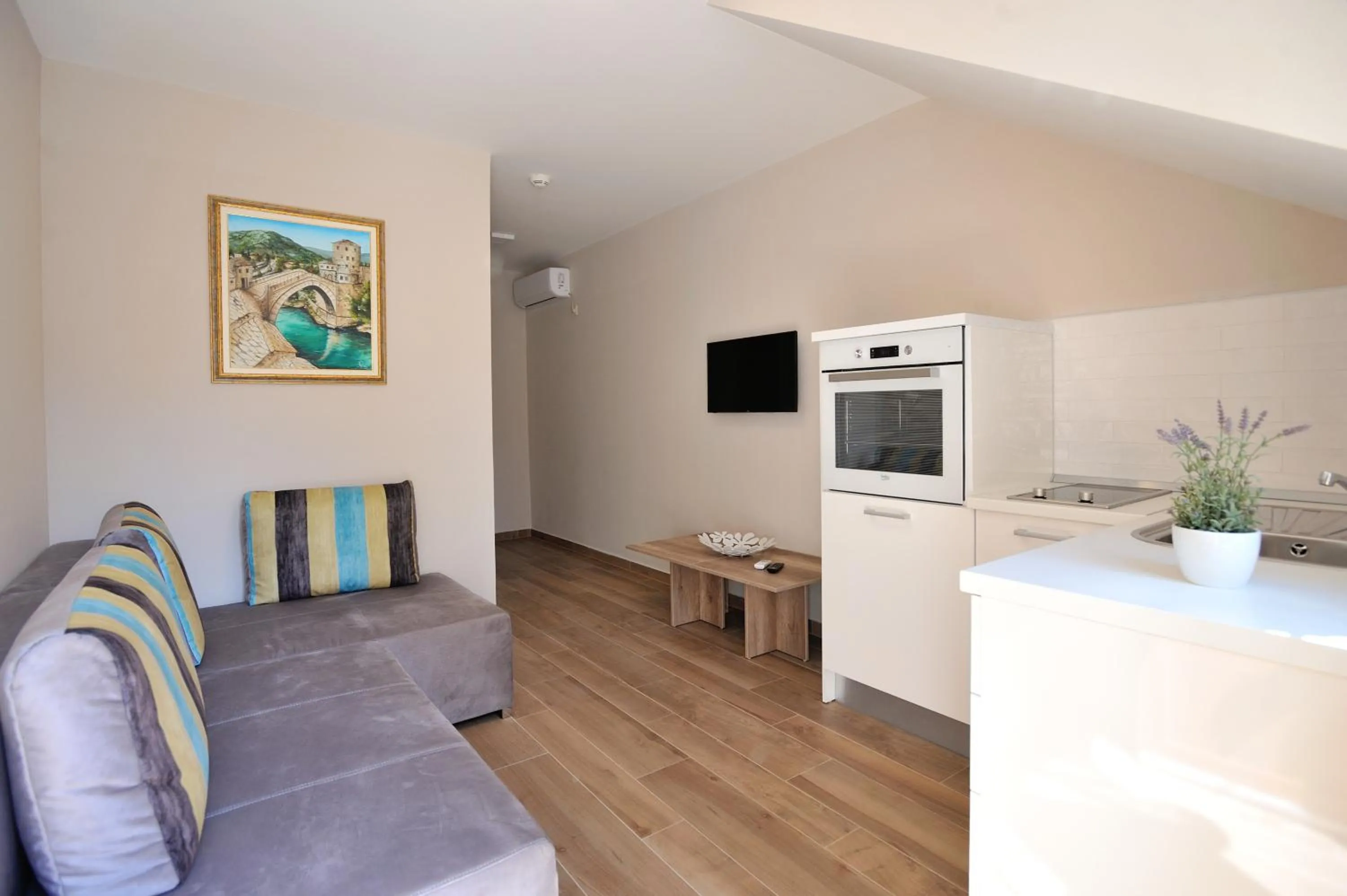 Photo of the whole room in Villa Divani