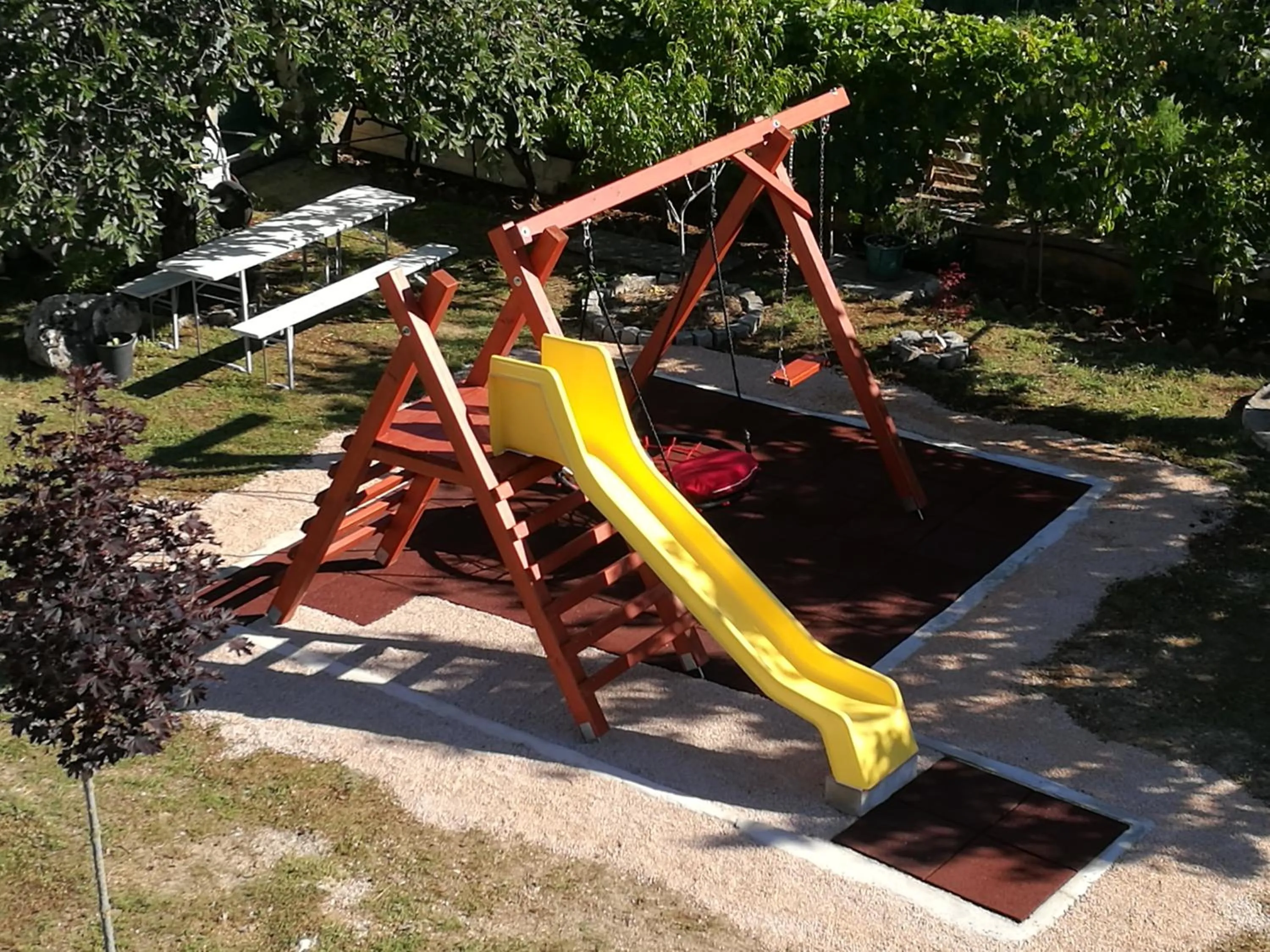 Children play ground in Guesthouse Villa DomeNico