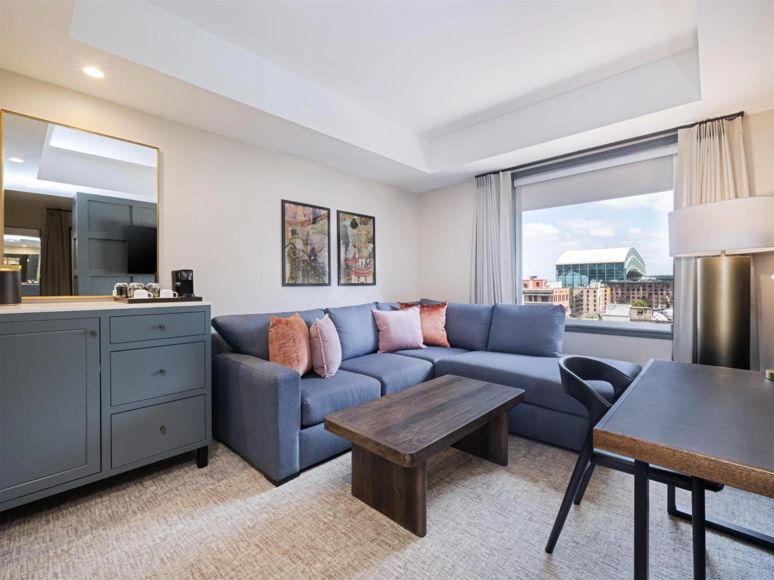 Coffee/tea facilities in The Sam Houston, Tapestry Collection by Hilton