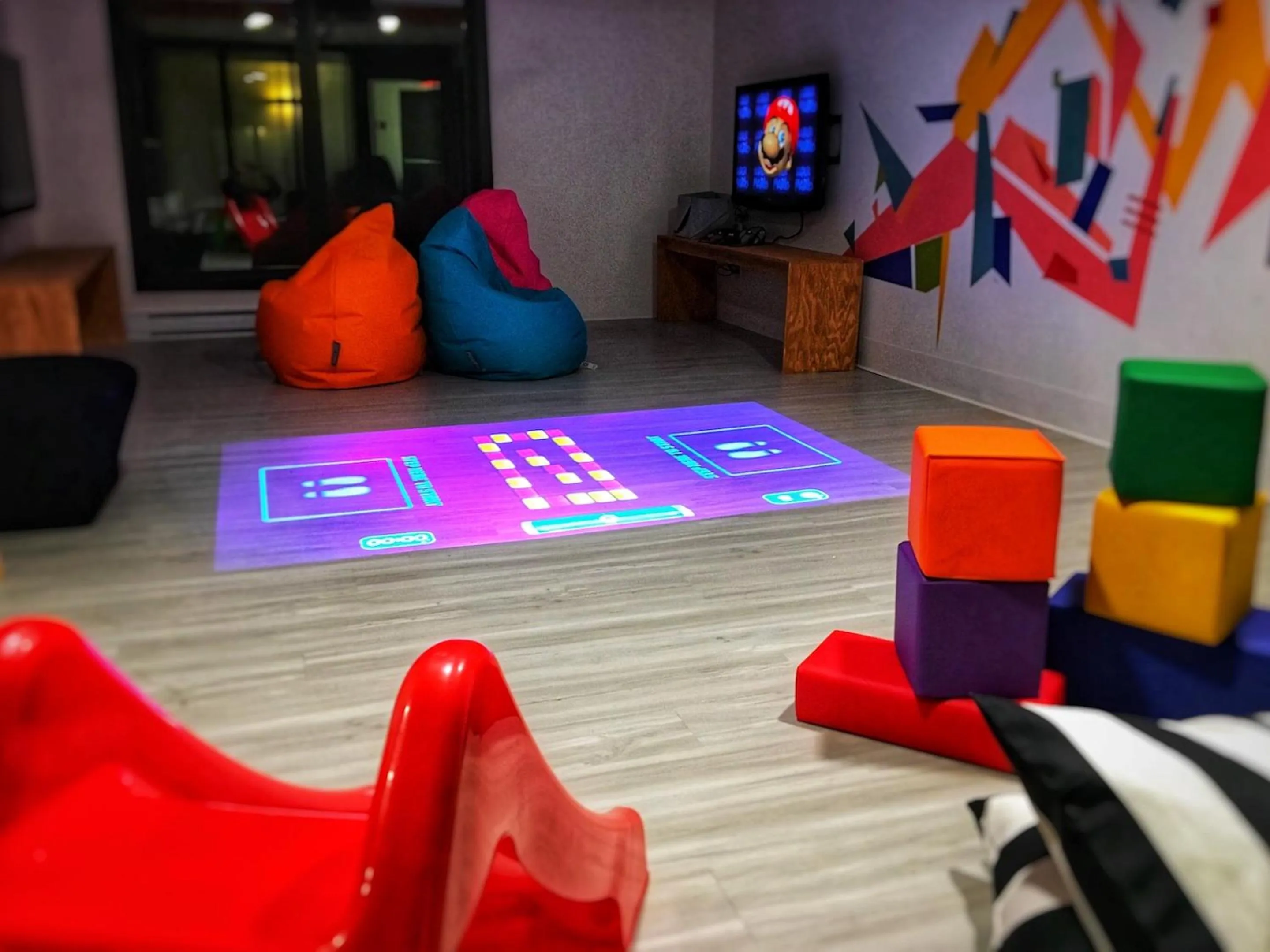 Communal lounge/ TV room in Auberge Des Îles