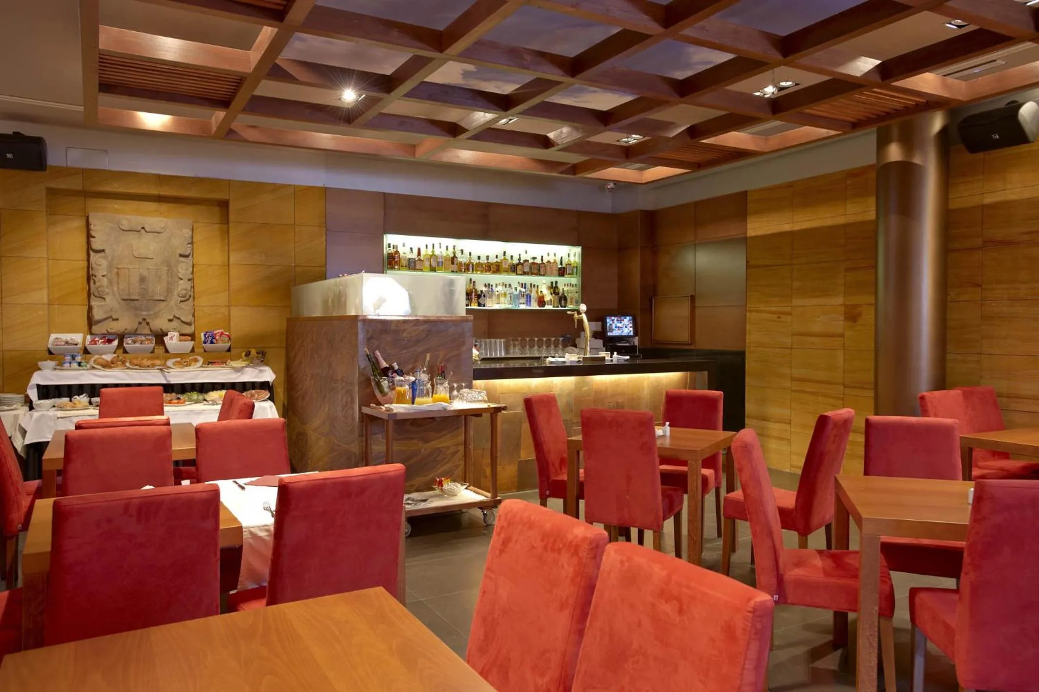 Lounge or bar in Hotel Sancho Abarca Petit SPA