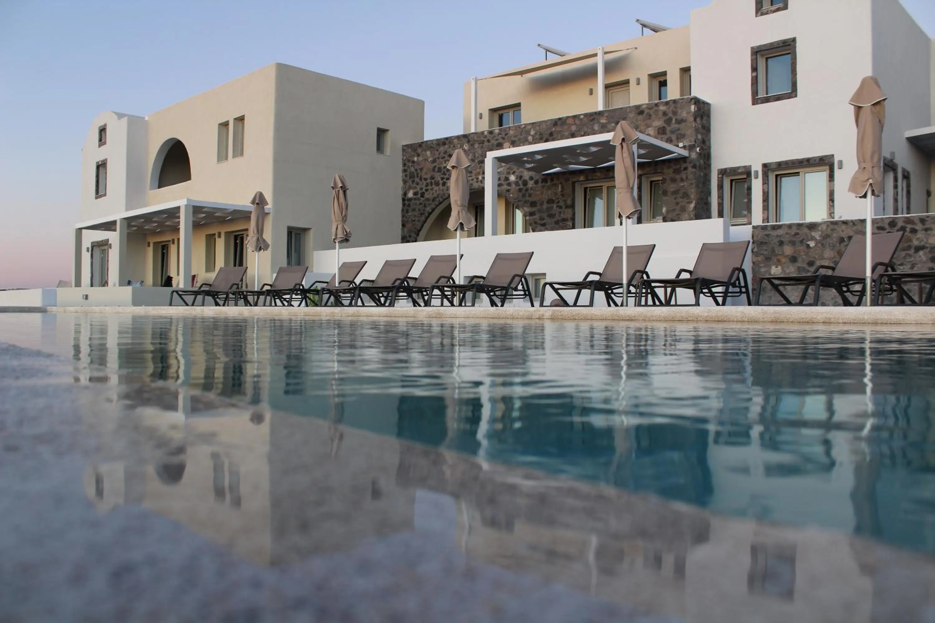 Swimming pool in Aplai Dome