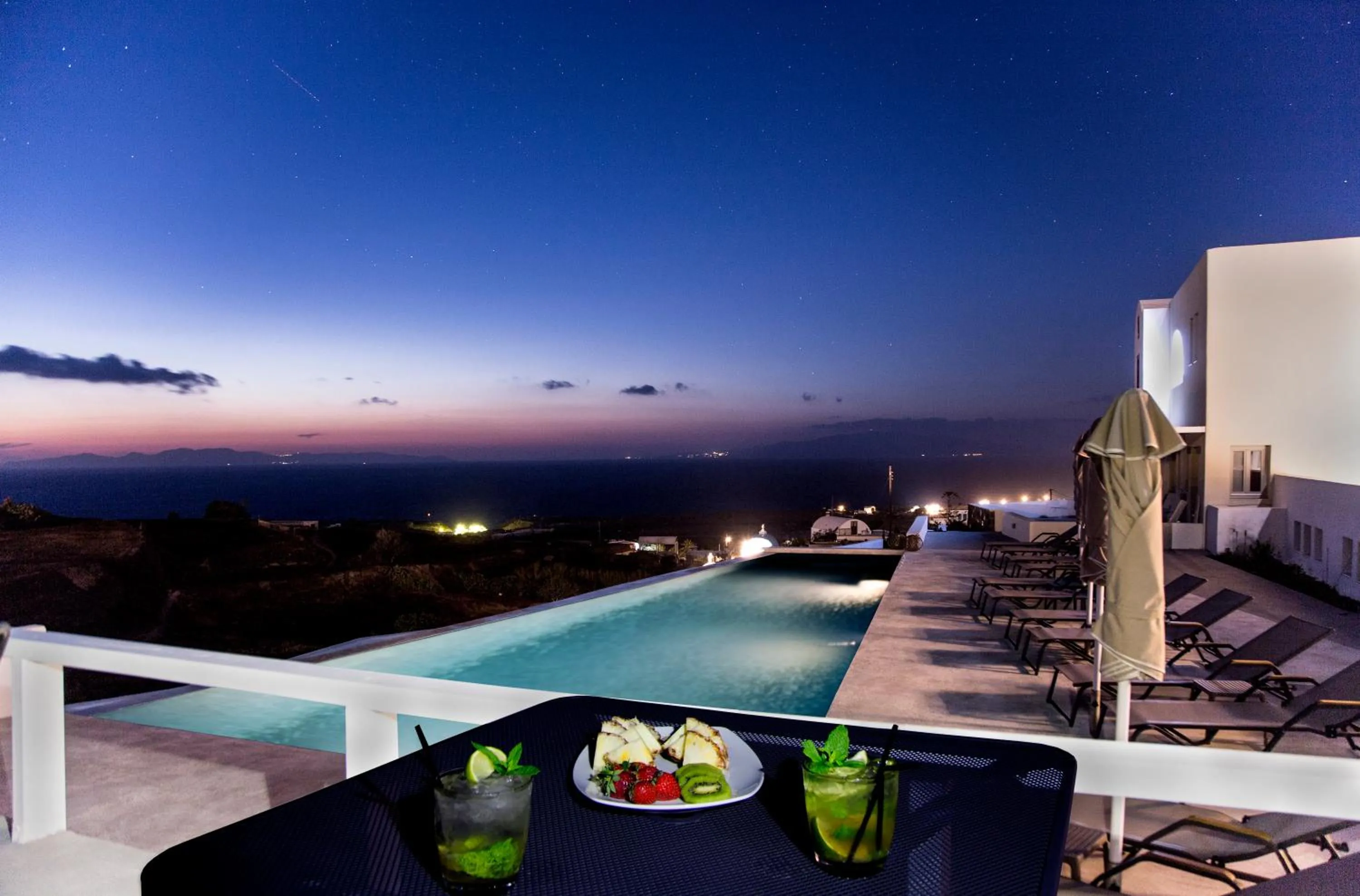 Dining area in Aplai Dome