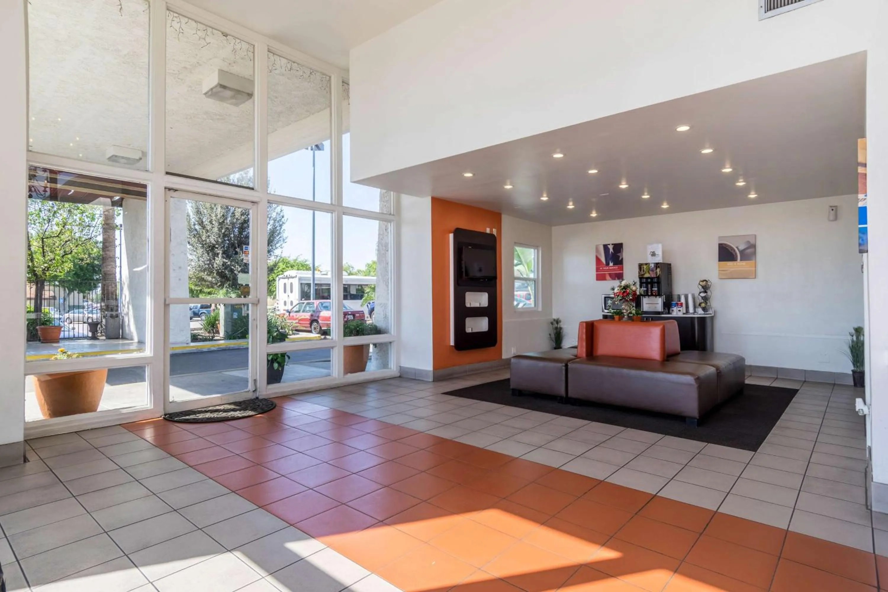 Facade/entrance in Motel 6-Redlands, CA