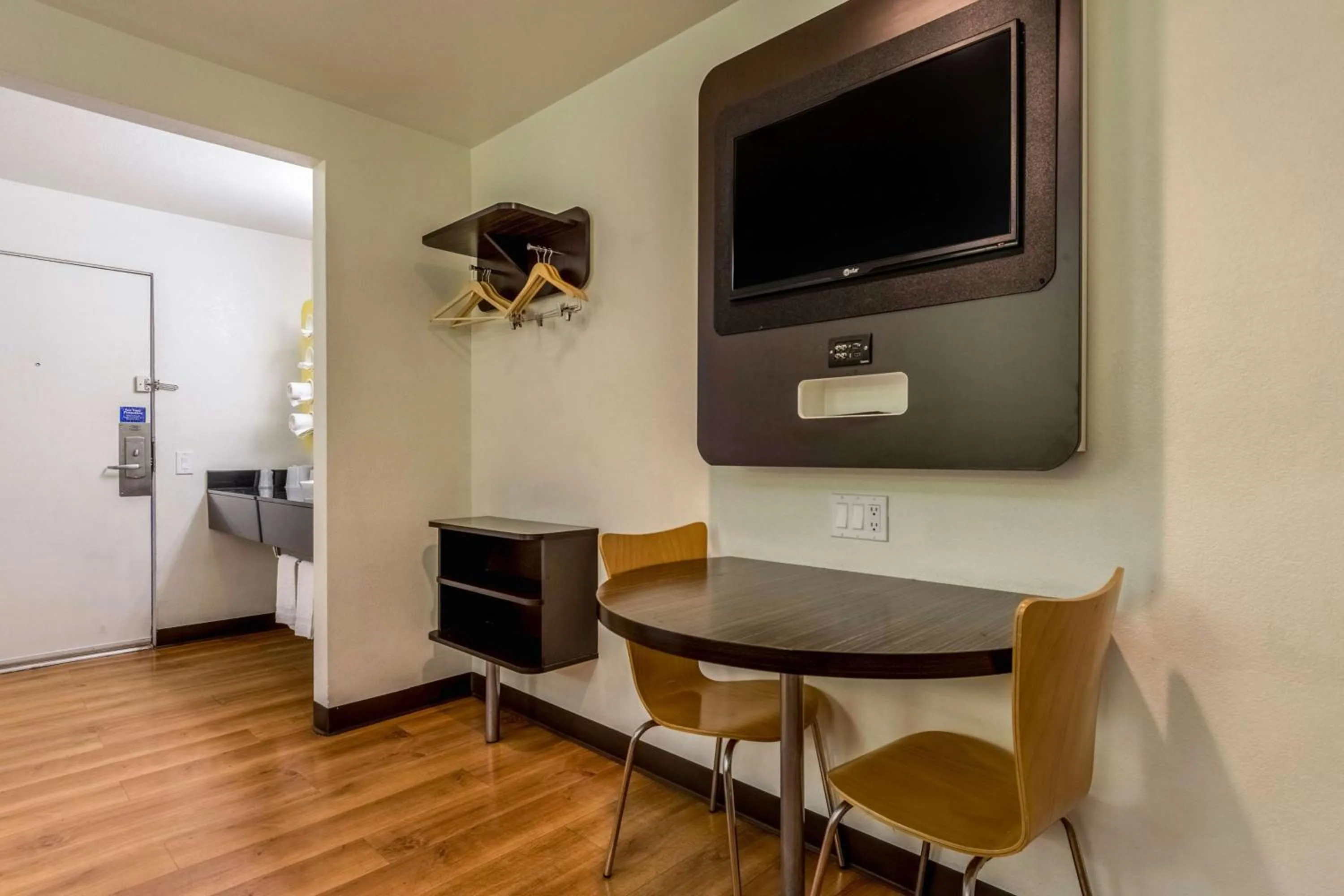 TV and multimedia in Motel 6-Redlands, CA