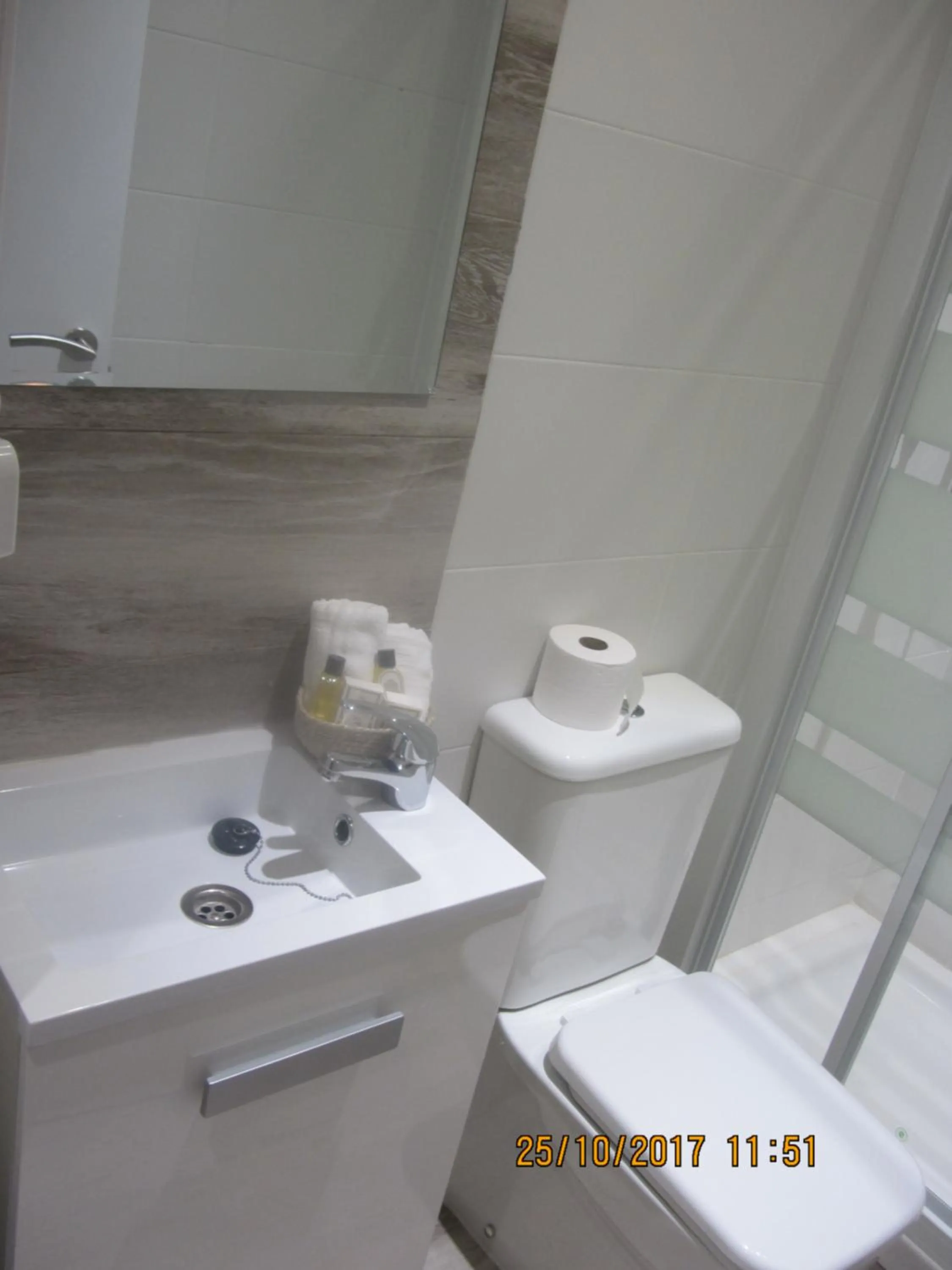 Bathroom in Le Petit Palü-Fuencarral