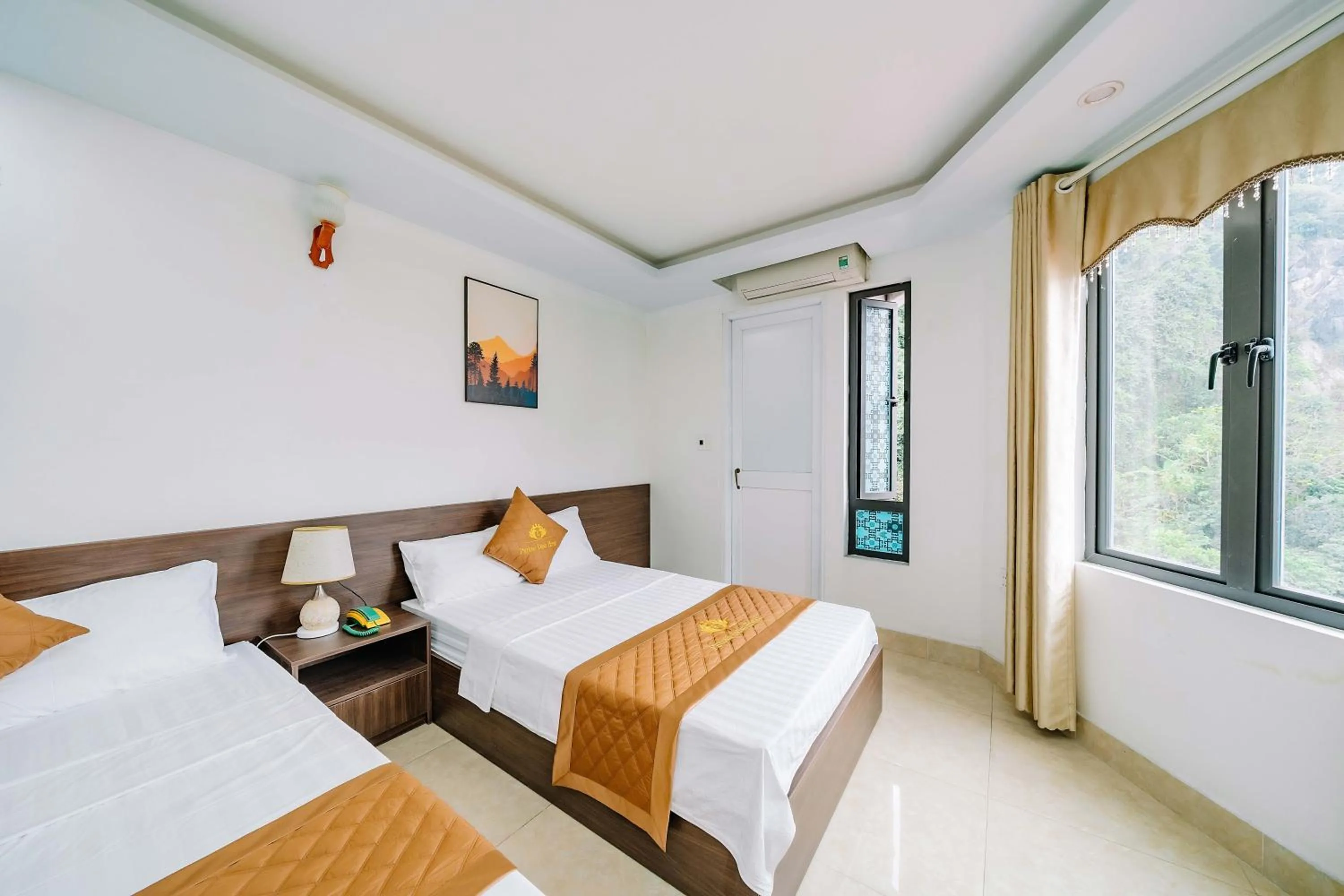 Bed in Phuong Dong Hotel