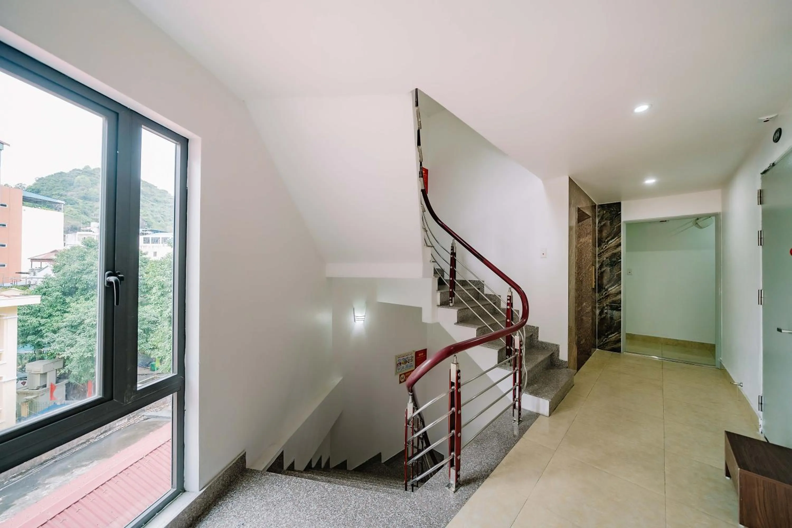 elevator in Phuong Dong Hotel