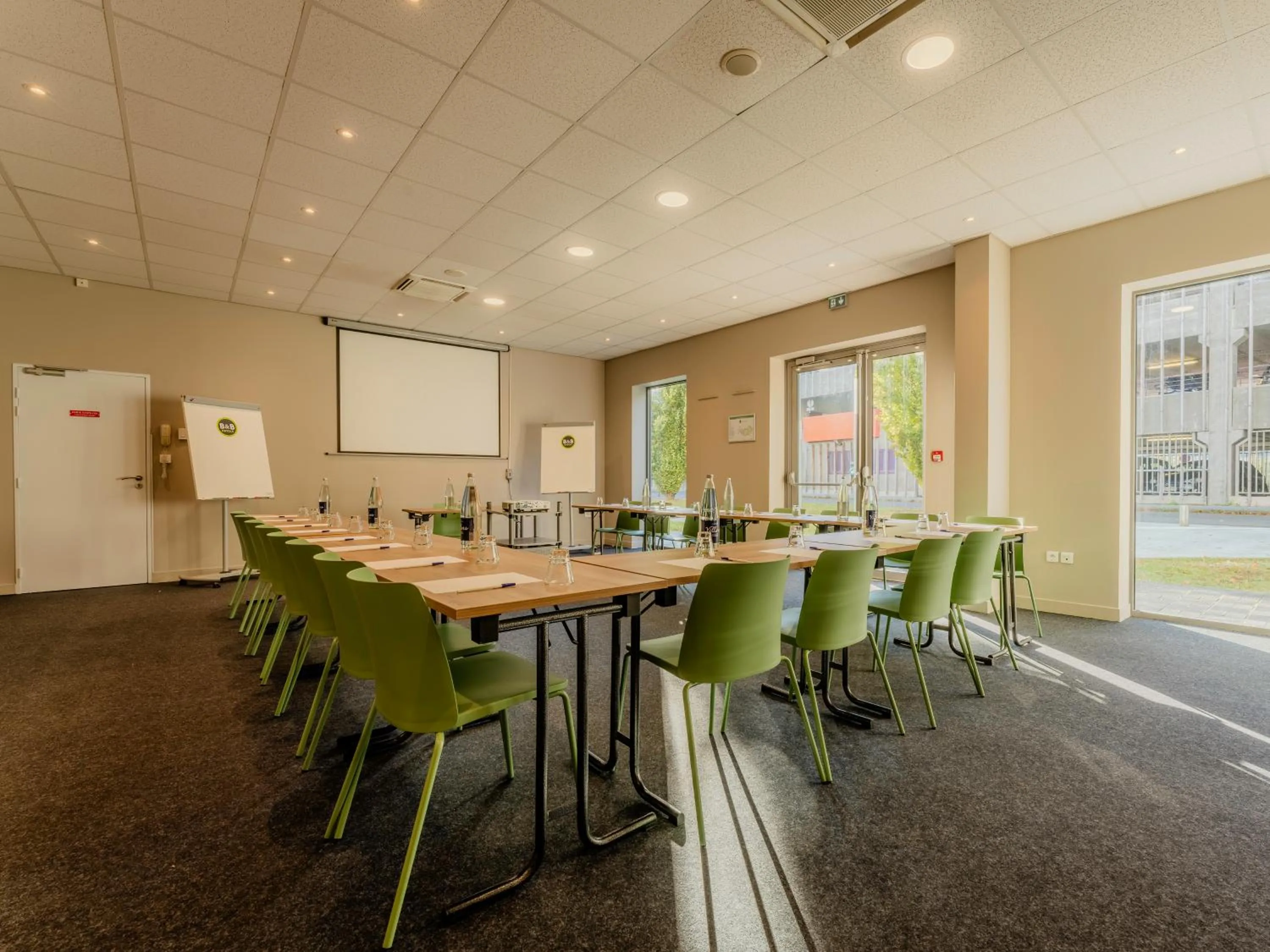 Meeting/conference room in B&B HOTEL Maubeuge Gare