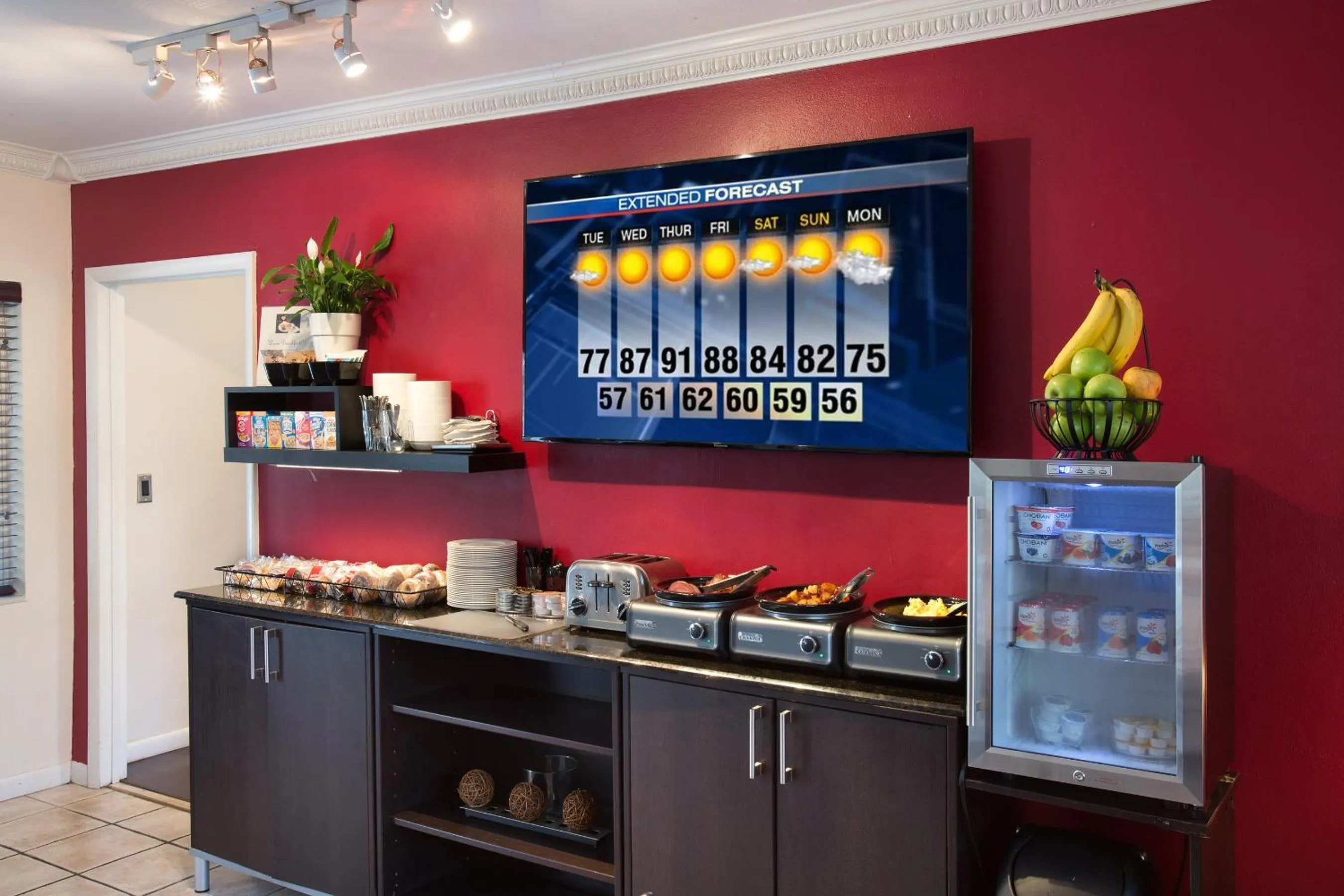 Communal lounge/ TV room in The Grand Resort and Spa & Worthington All Male