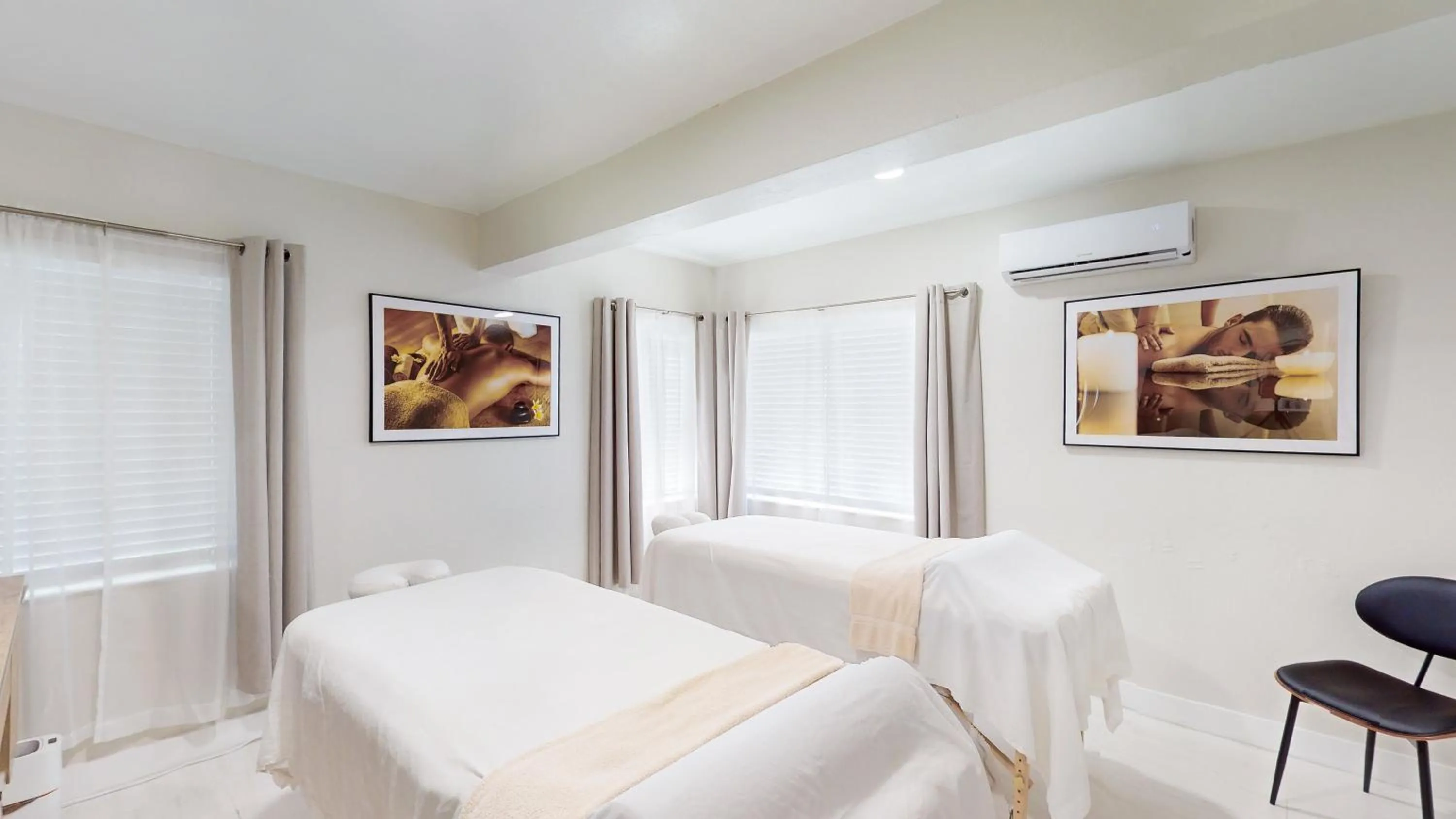 Spa and wellness centre/facilities, Bed in The Grand Resort and Spa & Worthington All Male