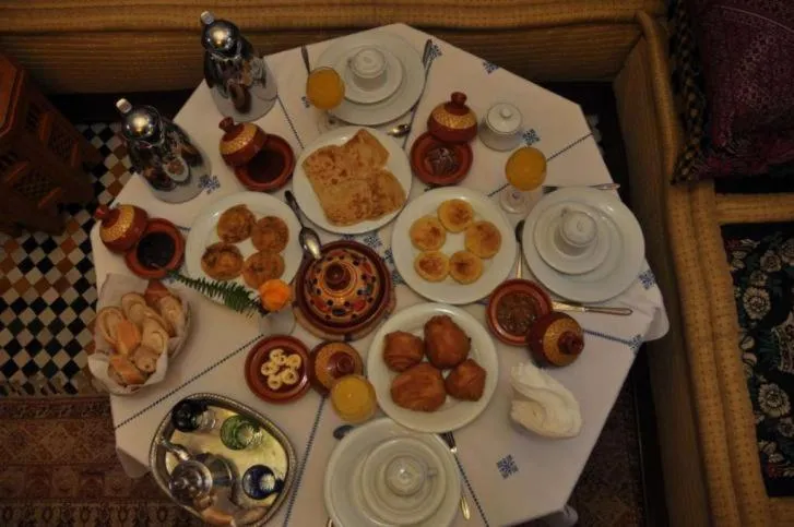 Restaurant/places to eat in Riad Alhambra