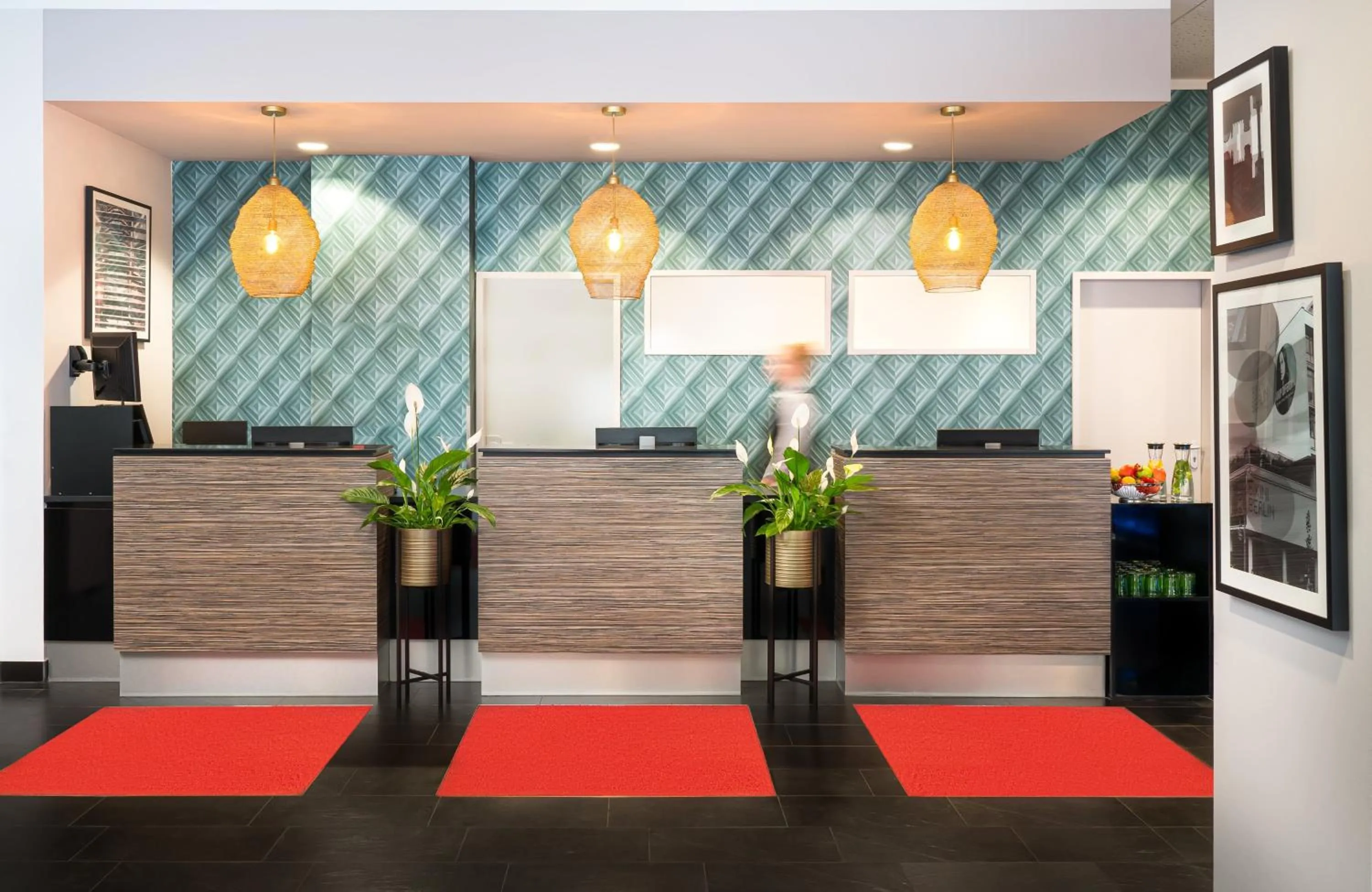 Lobby or reception in Leonardo Hotel Berlin