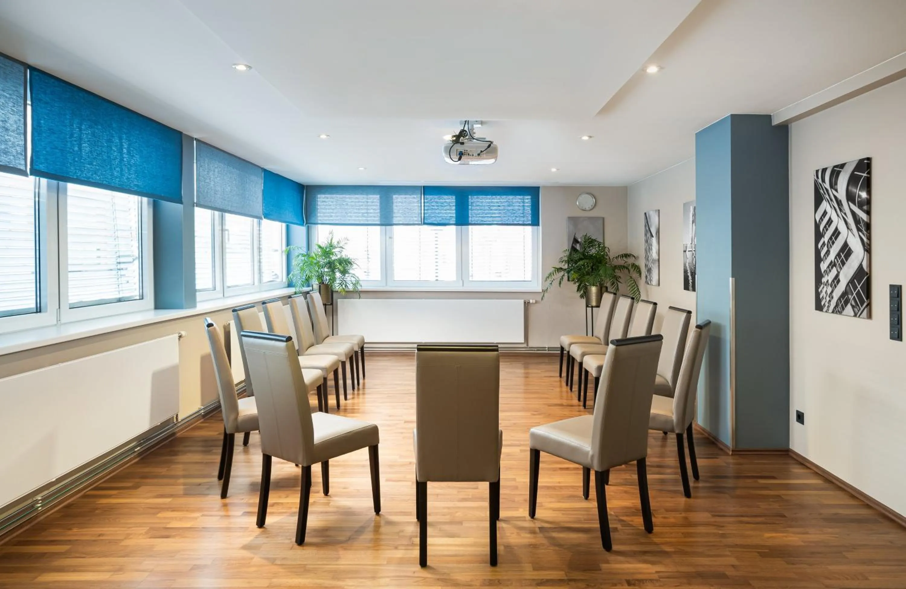 Meeting/conference room in Leonardo Hotel Berlin