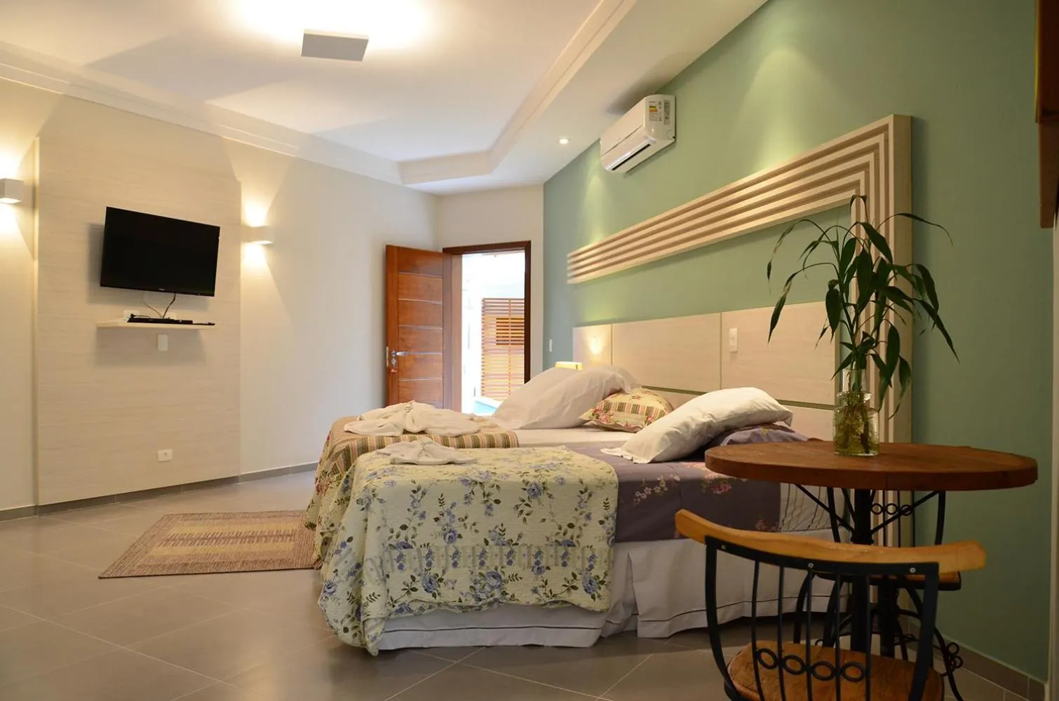 Decorative detail, Bed in Pousada L'essence