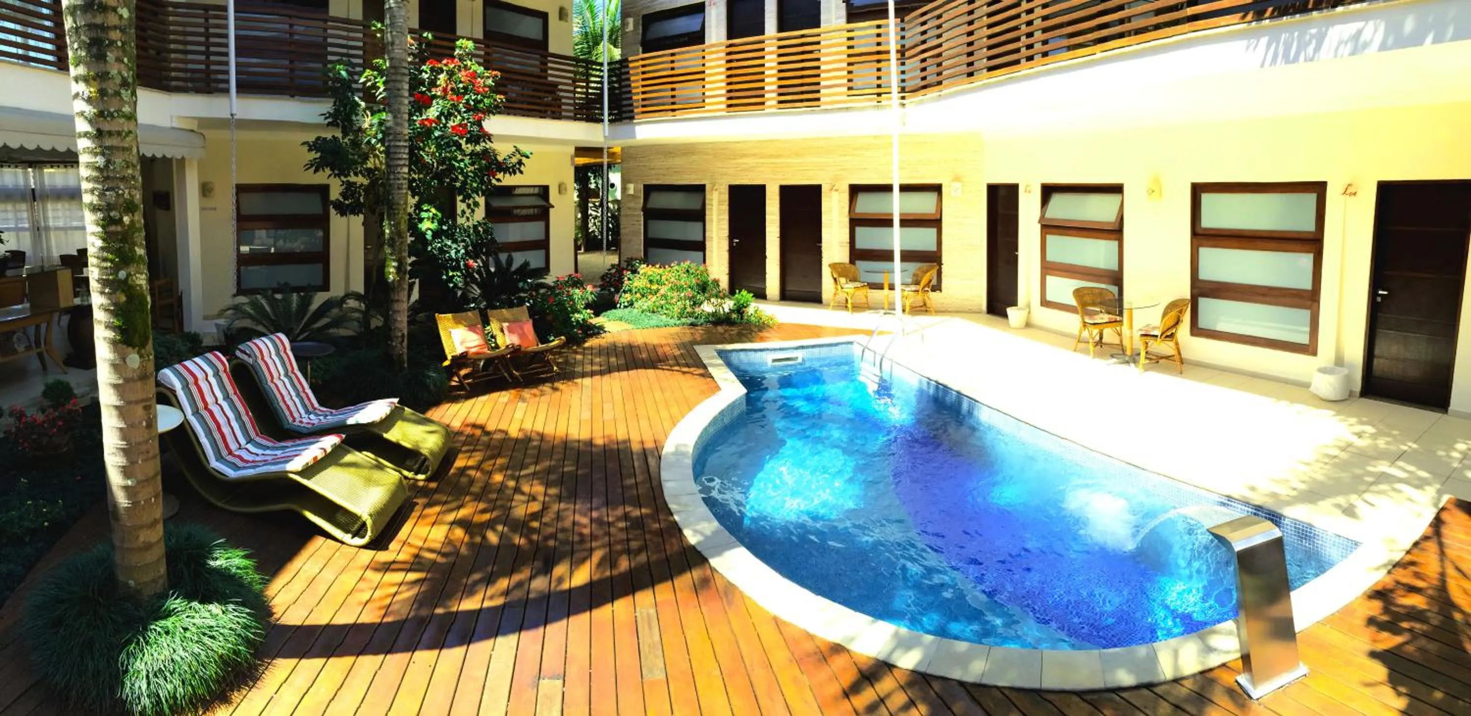 Pool view in Pousada L'essence