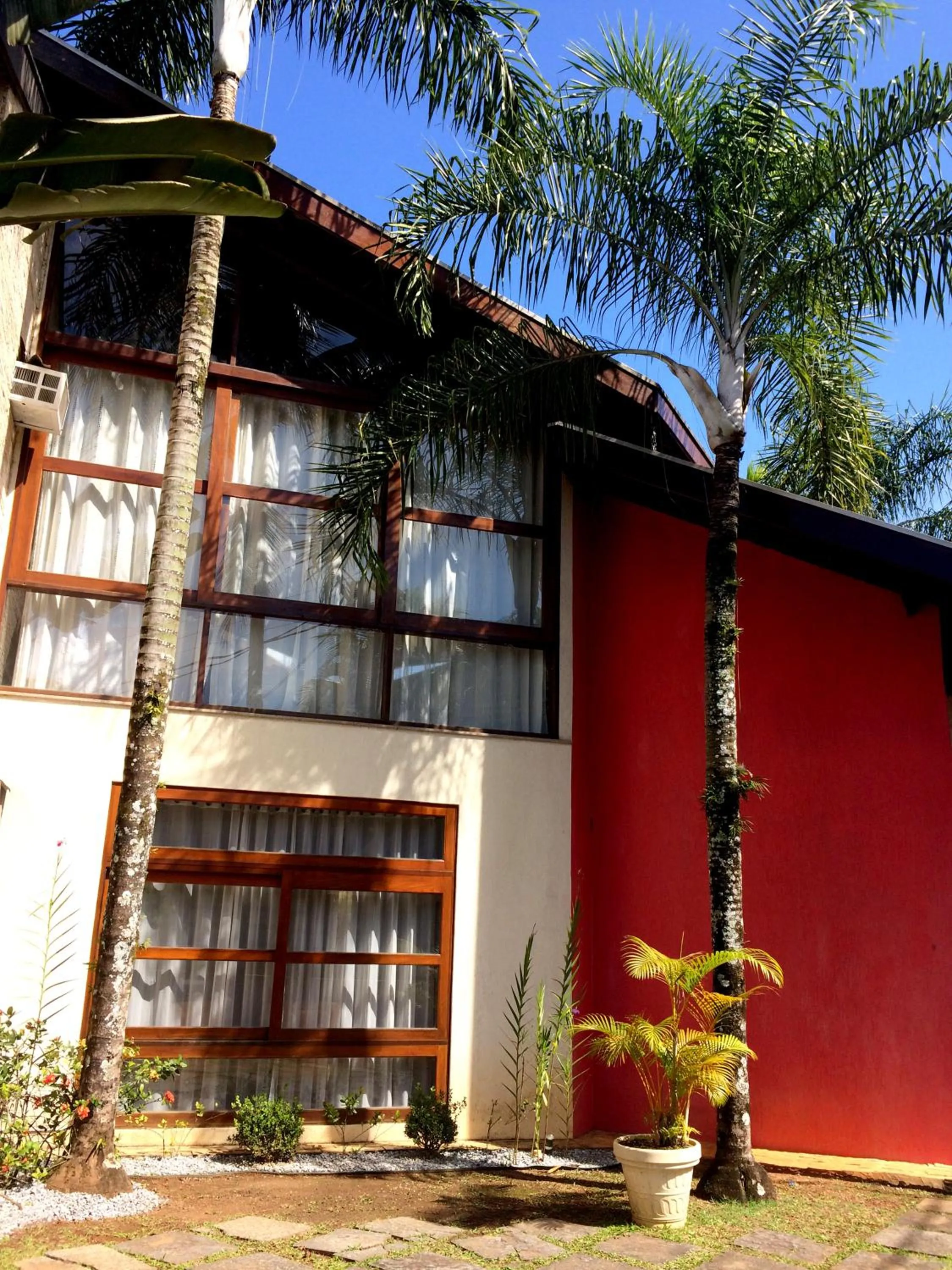 Facade/entrance in Pousada L'essence