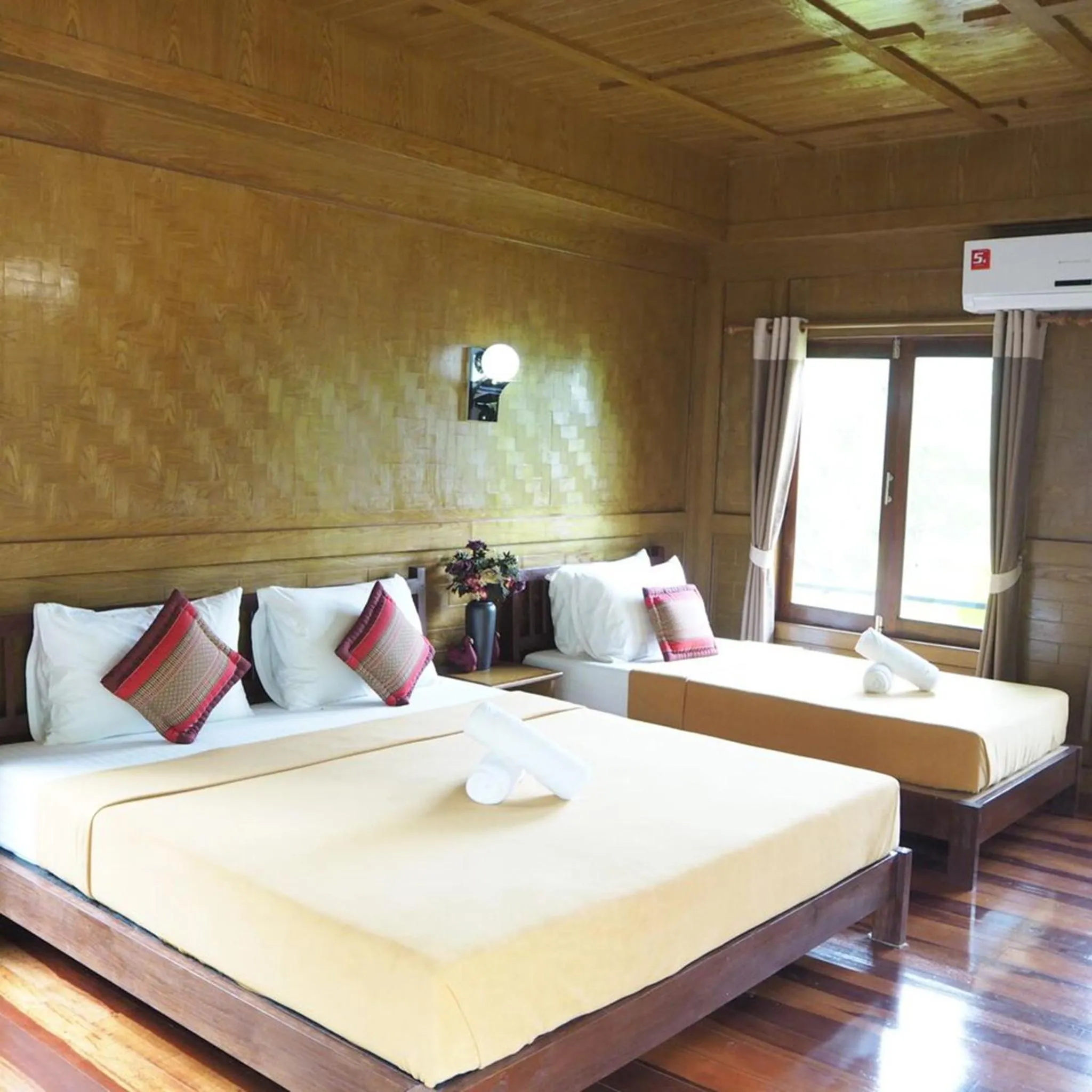 Bedroom, Bed in Baan Suan Hill Resort