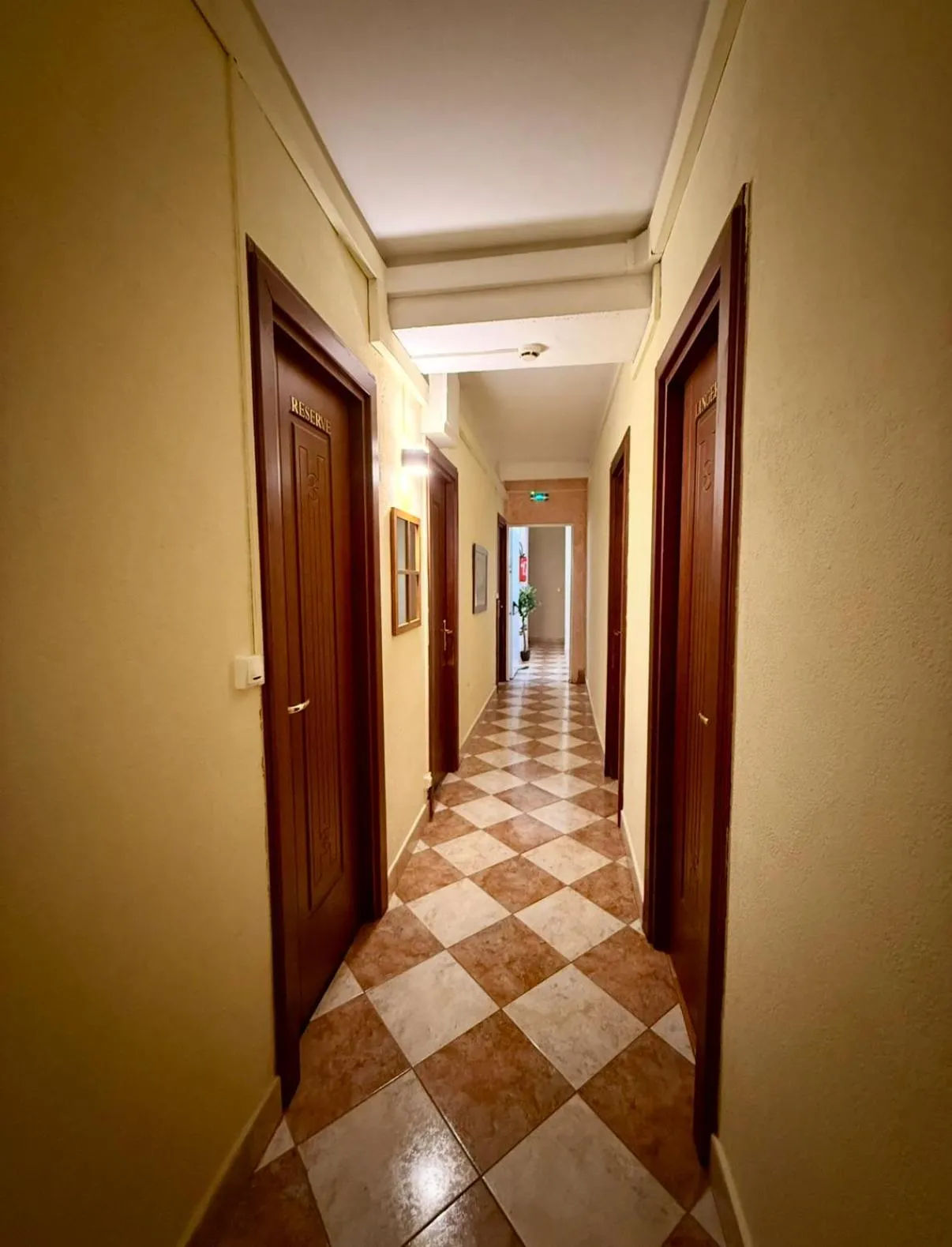 Property building in Hôtel - Pub Le Petit Bosquet