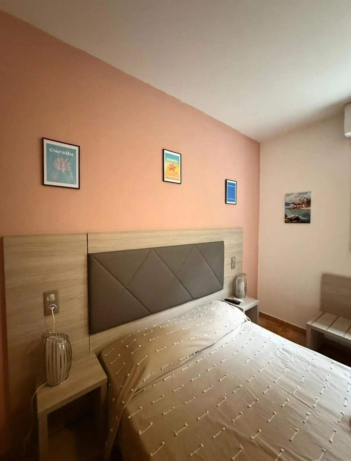 Bedroom, Bed in Hôtel - Pub Le Petit Bosquet