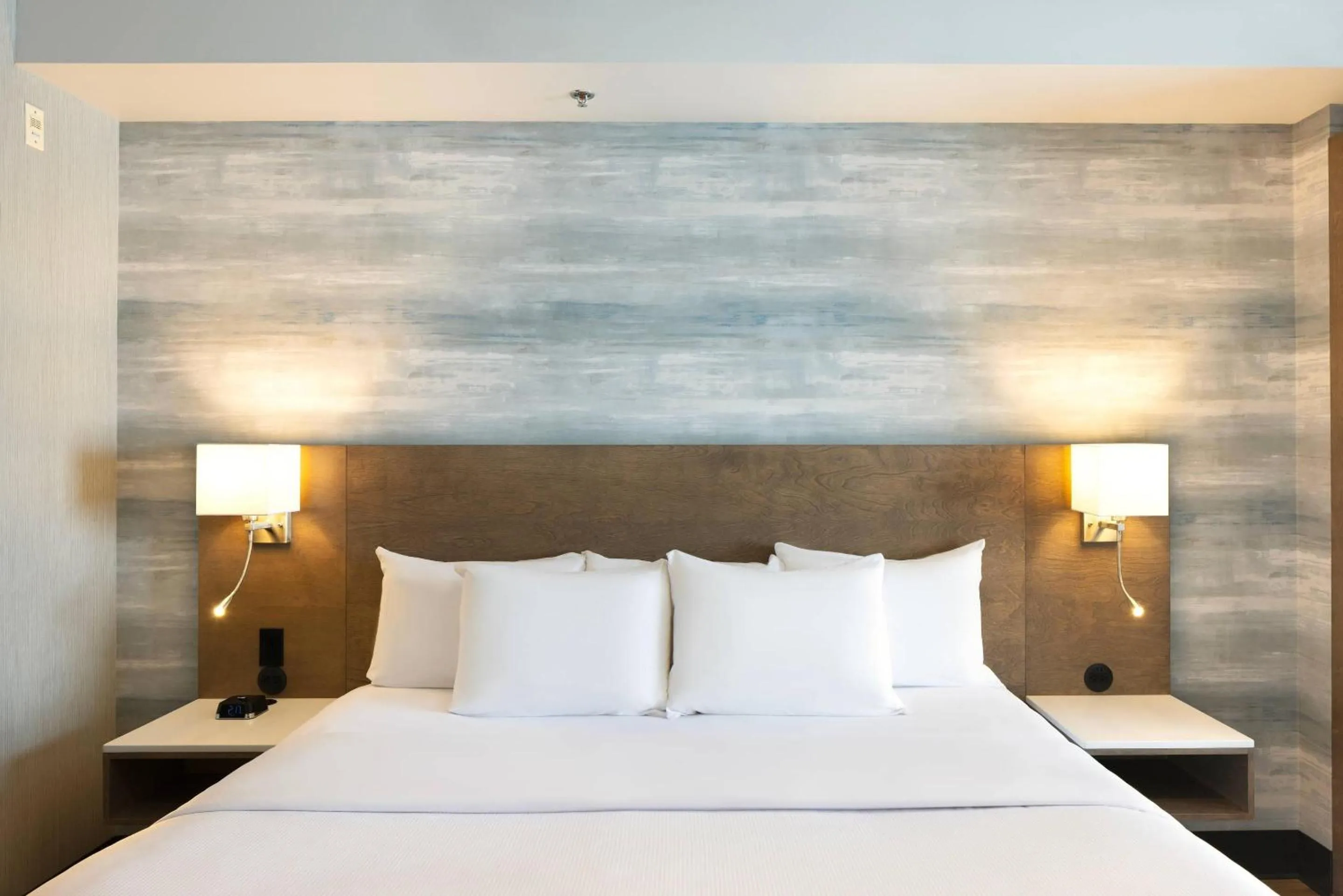 Bedroom, Bed in Quality Inn & Suites