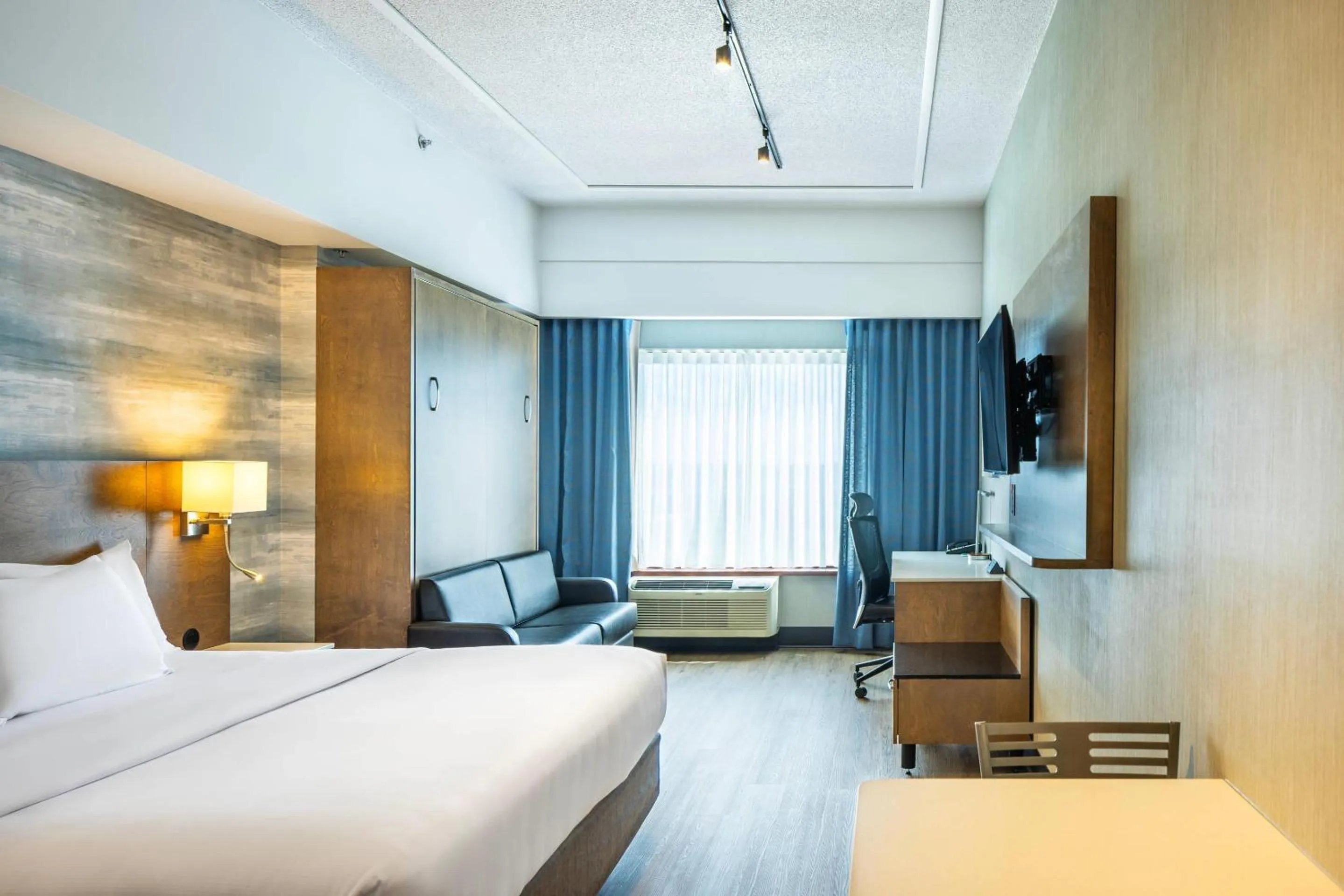 Bedroom, Bed in Quality Inn & Suites