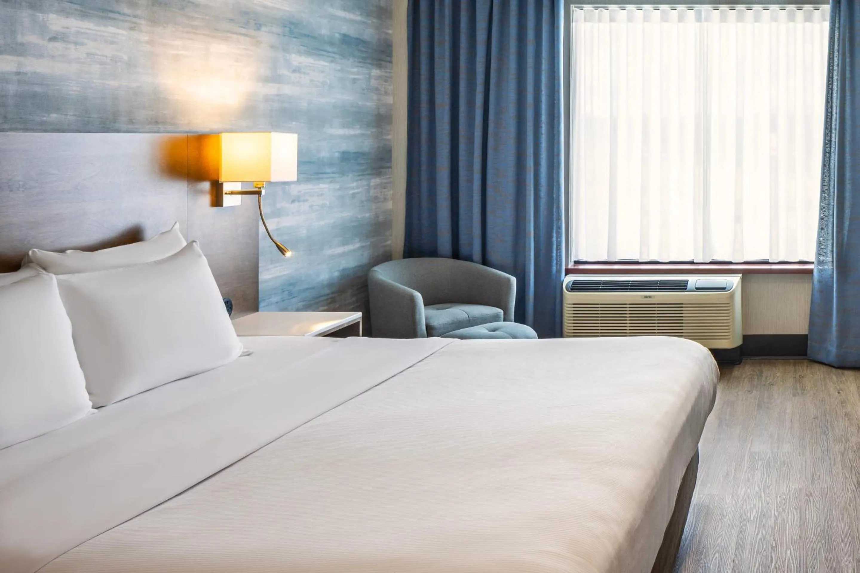 Bedroom, Bed in Quality Inn & Suites