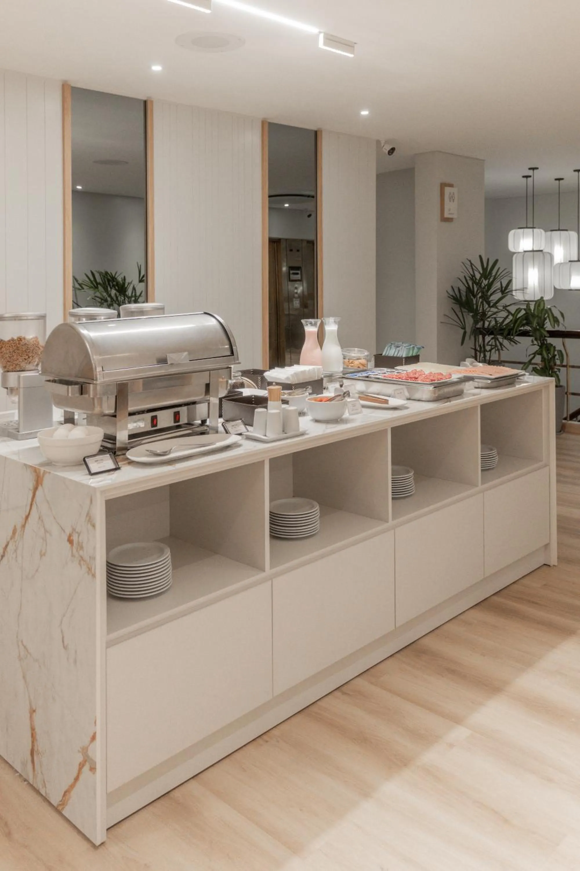 Hotel Solans Carlton