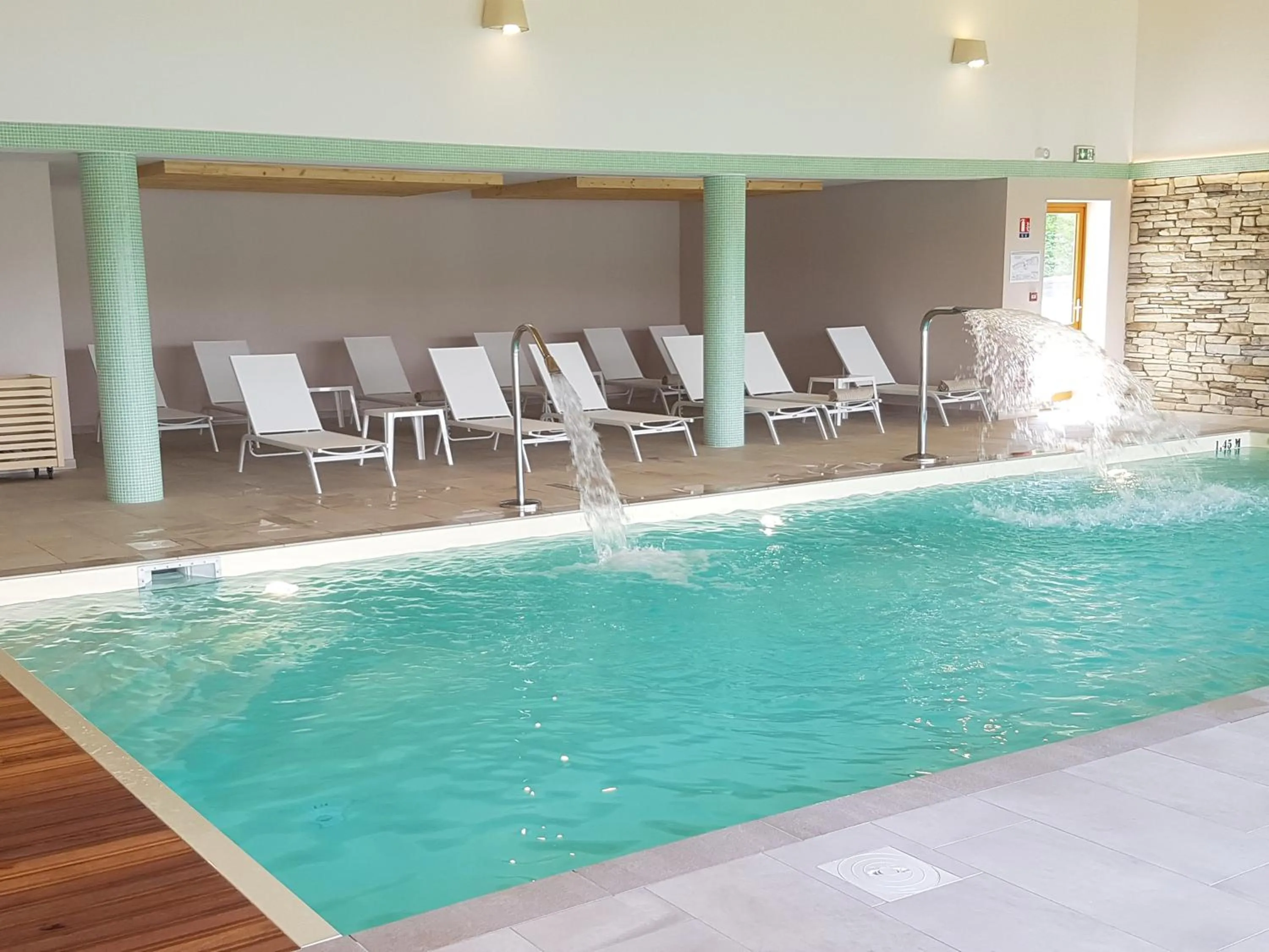 Swimming pool in Hotel Spa Les Rives Sauvages