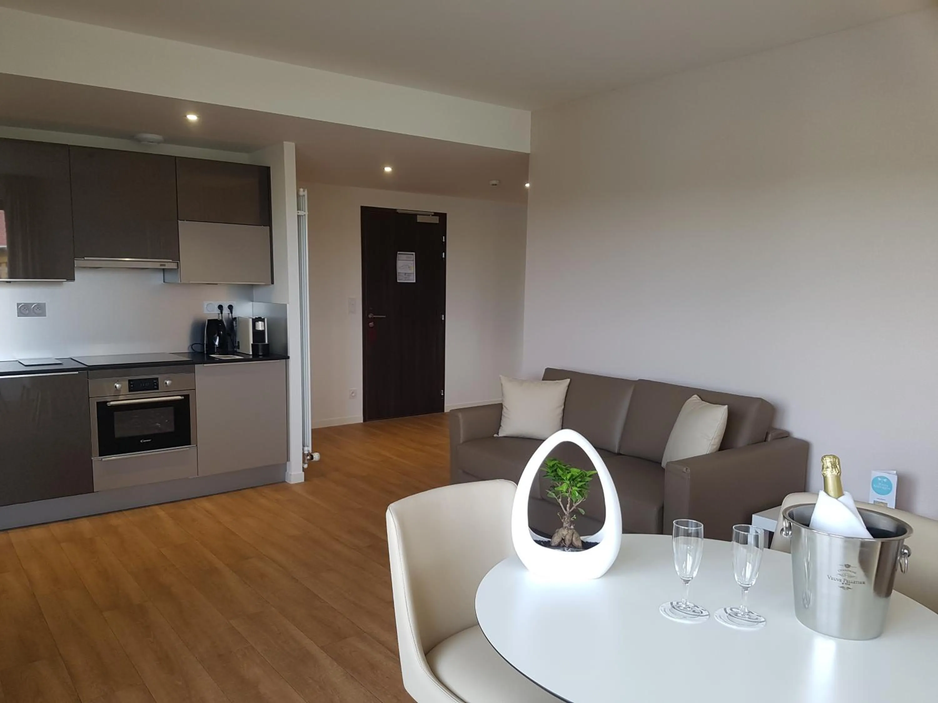 Kitchen or kitchenette in Hotel Spa Les Rives Sauvages