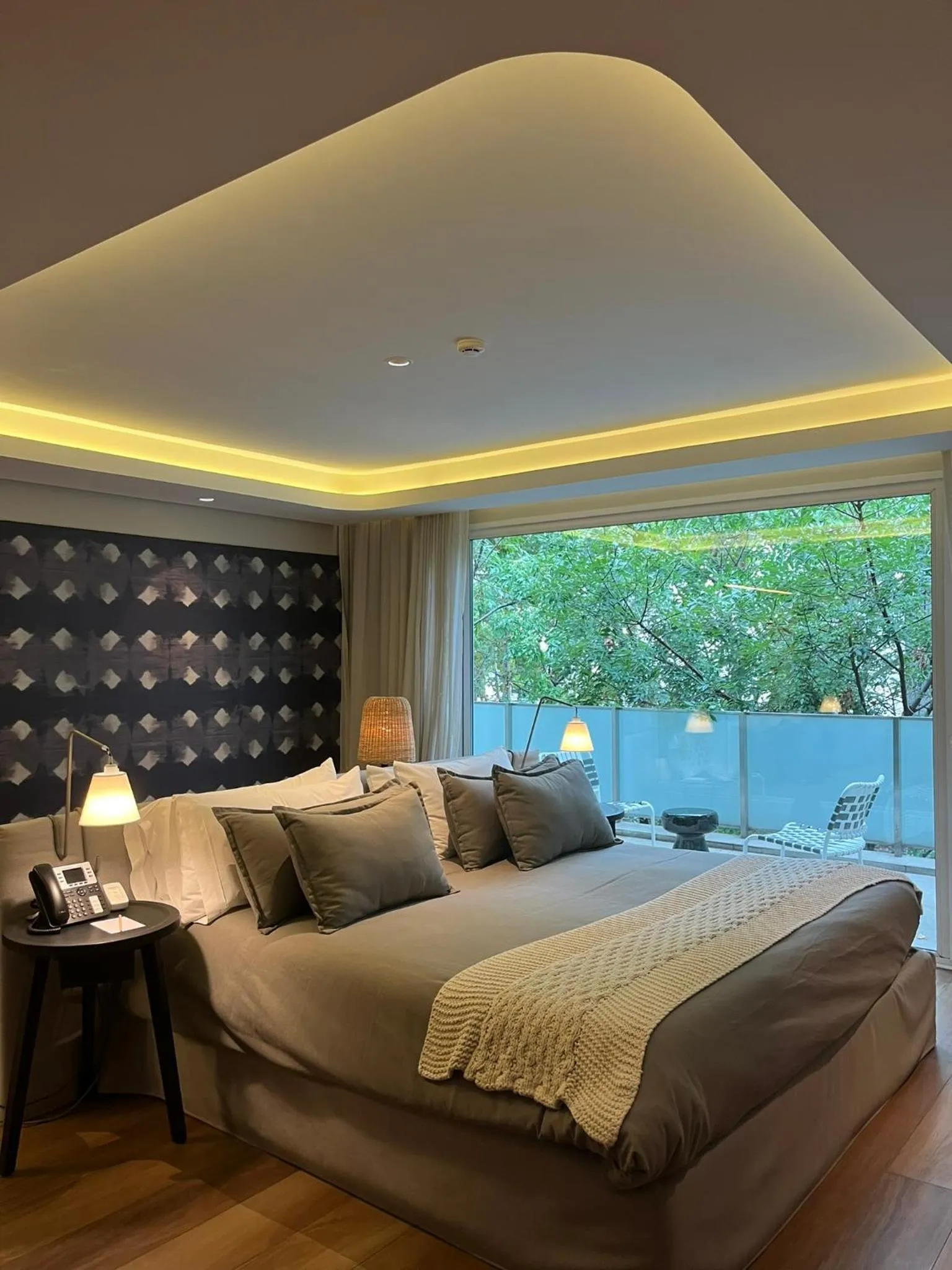 Bedroom, Bed in Ilum Experience Home