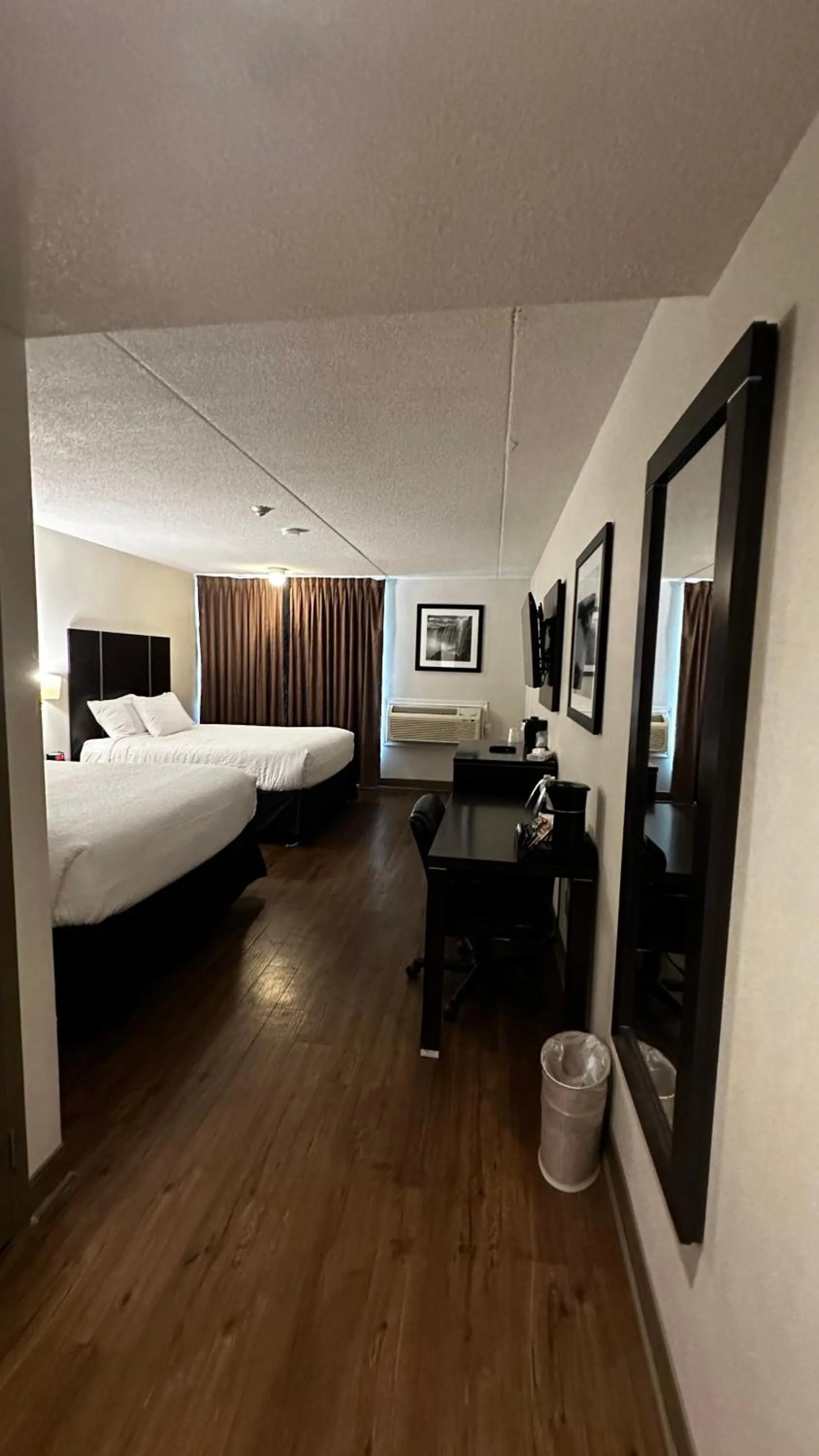 Queen Room with Two Queen Beds - Pet Friendly/Non-Smoking in Ramada Plaza by Wyndham Niagara Falls