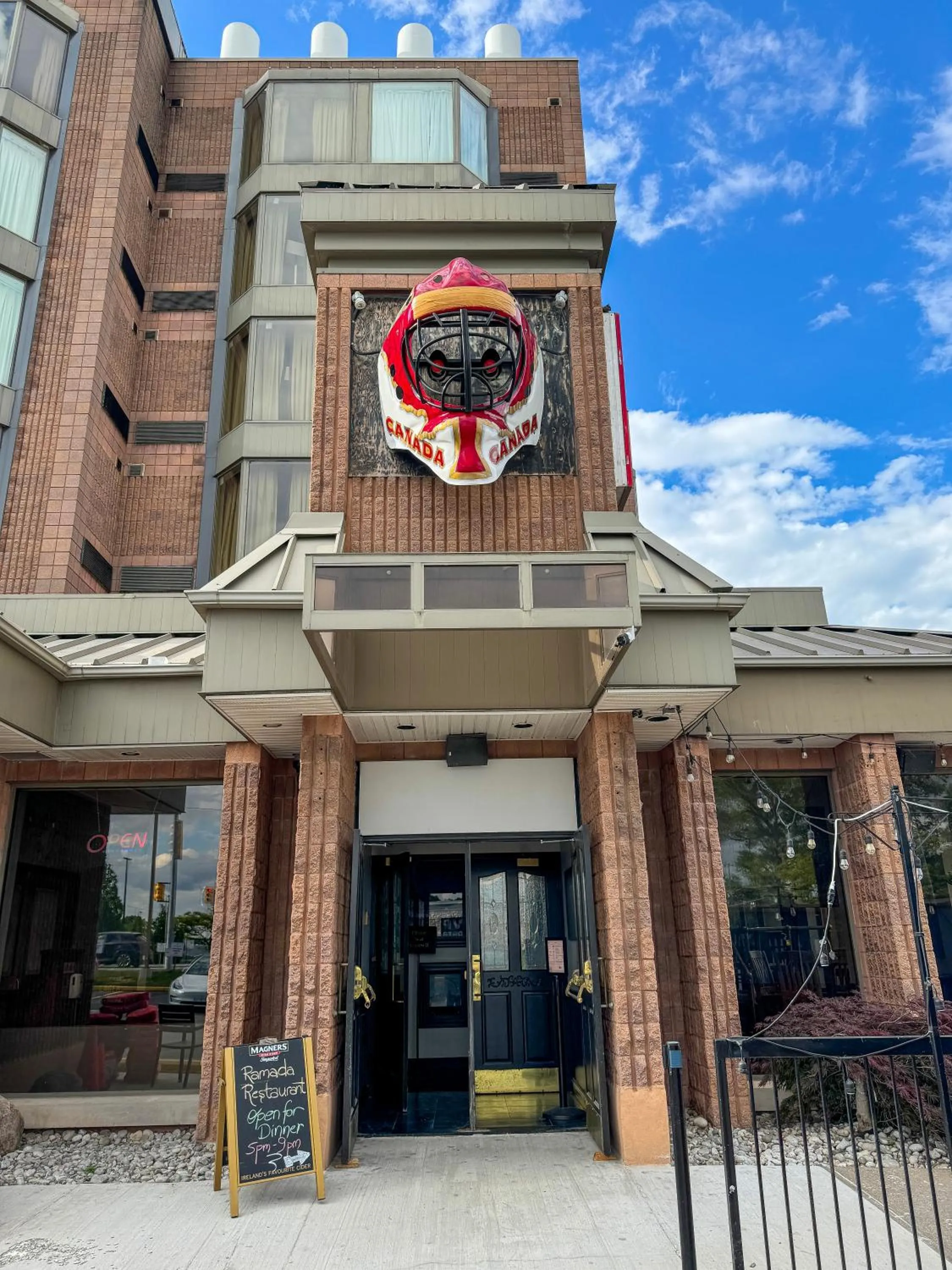 Property building in Ramada Plaza by Wyndham Niagara Falls