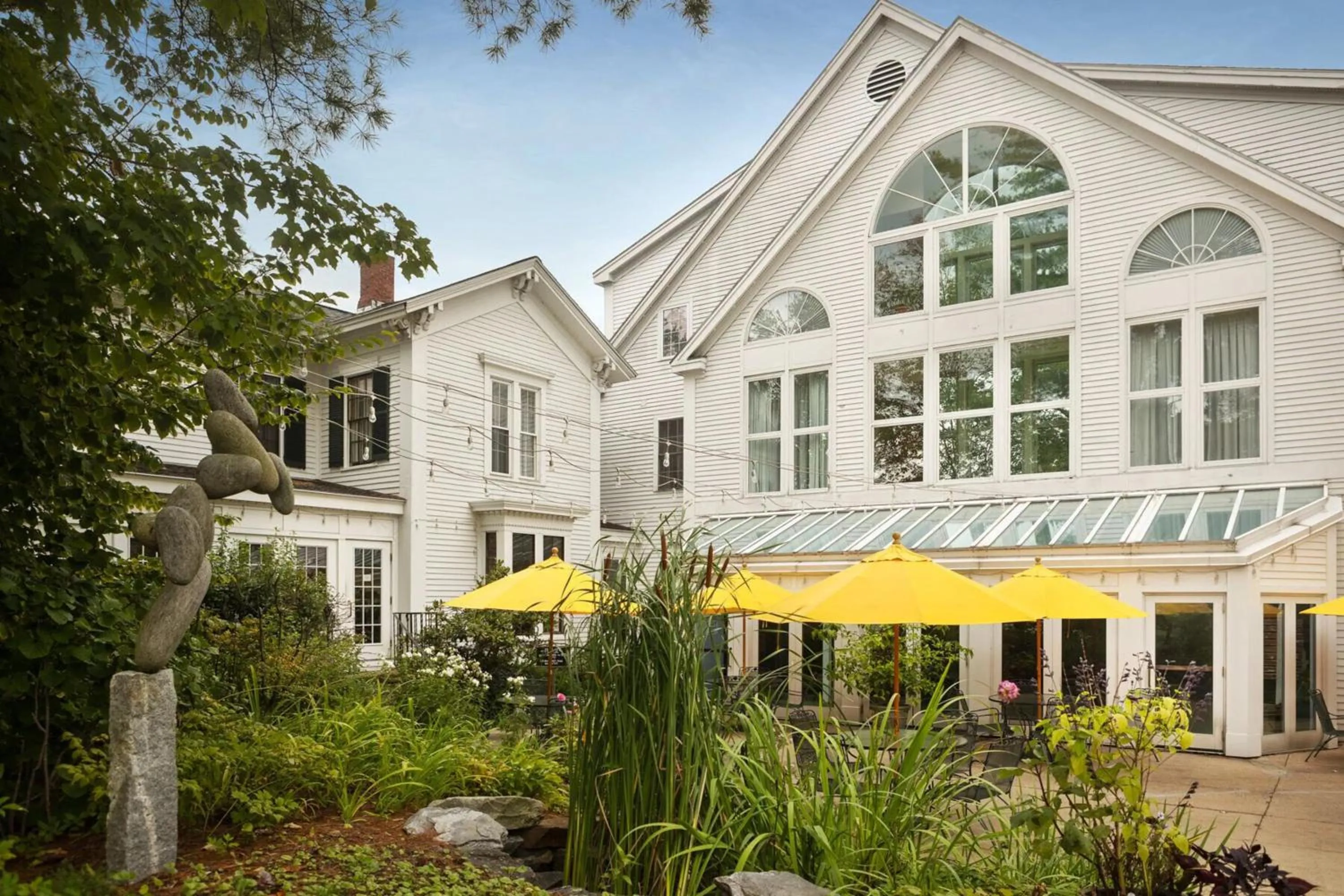 Property building in The Harraseeket Inn & Event House Freeport Downtown