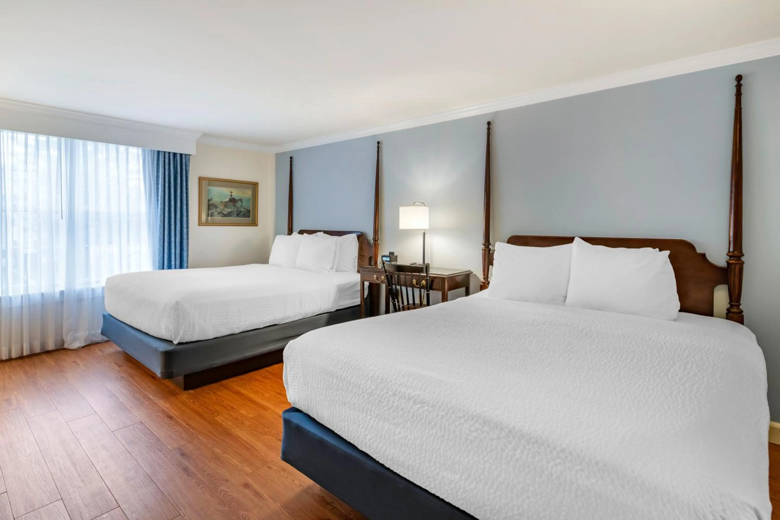 Bed in The Harraseeket Inn & Event House Freeport Downtown