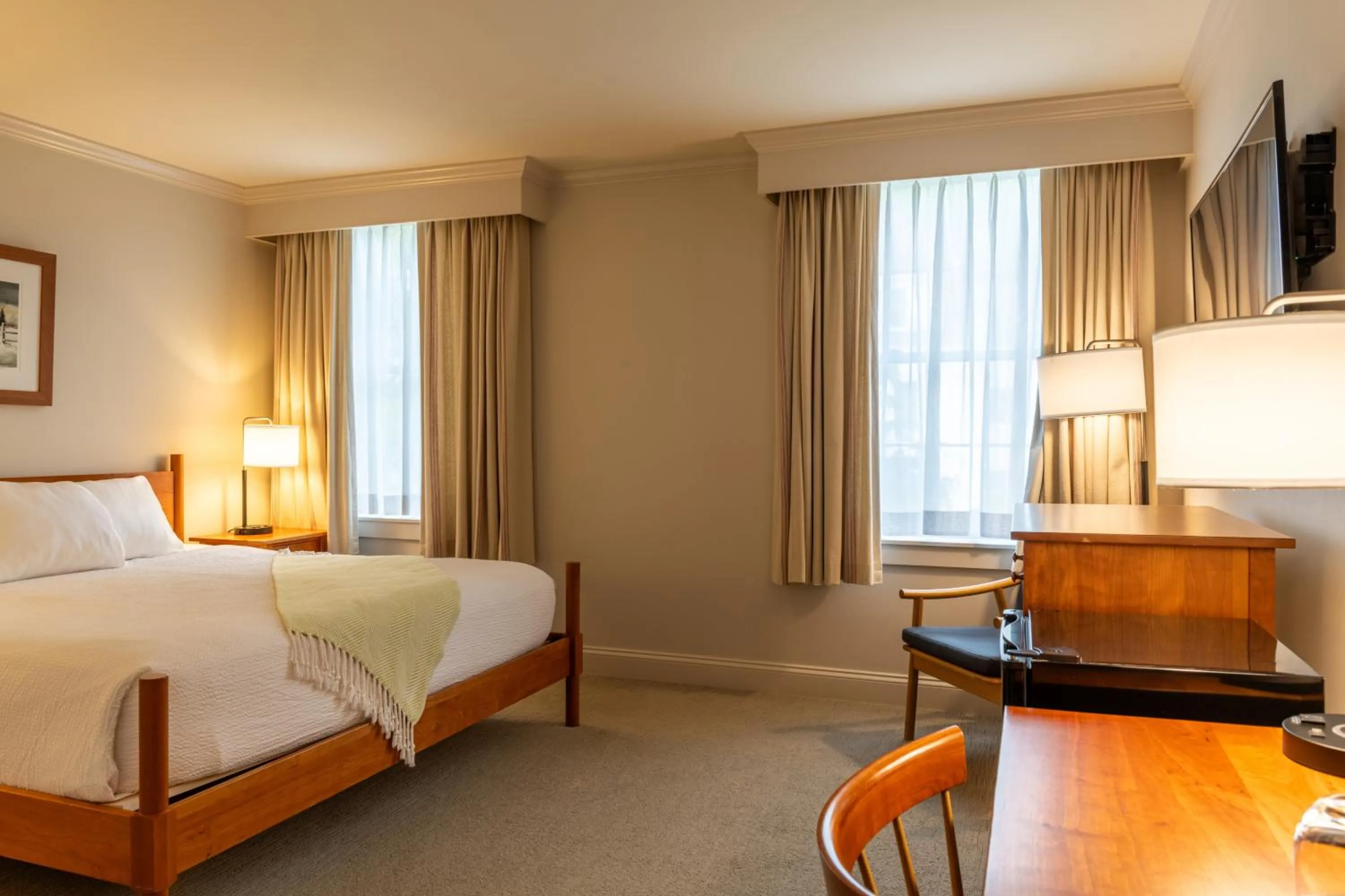 Bedroom, Bed in The Harraseeket Inn & Event House Freeport Downtown