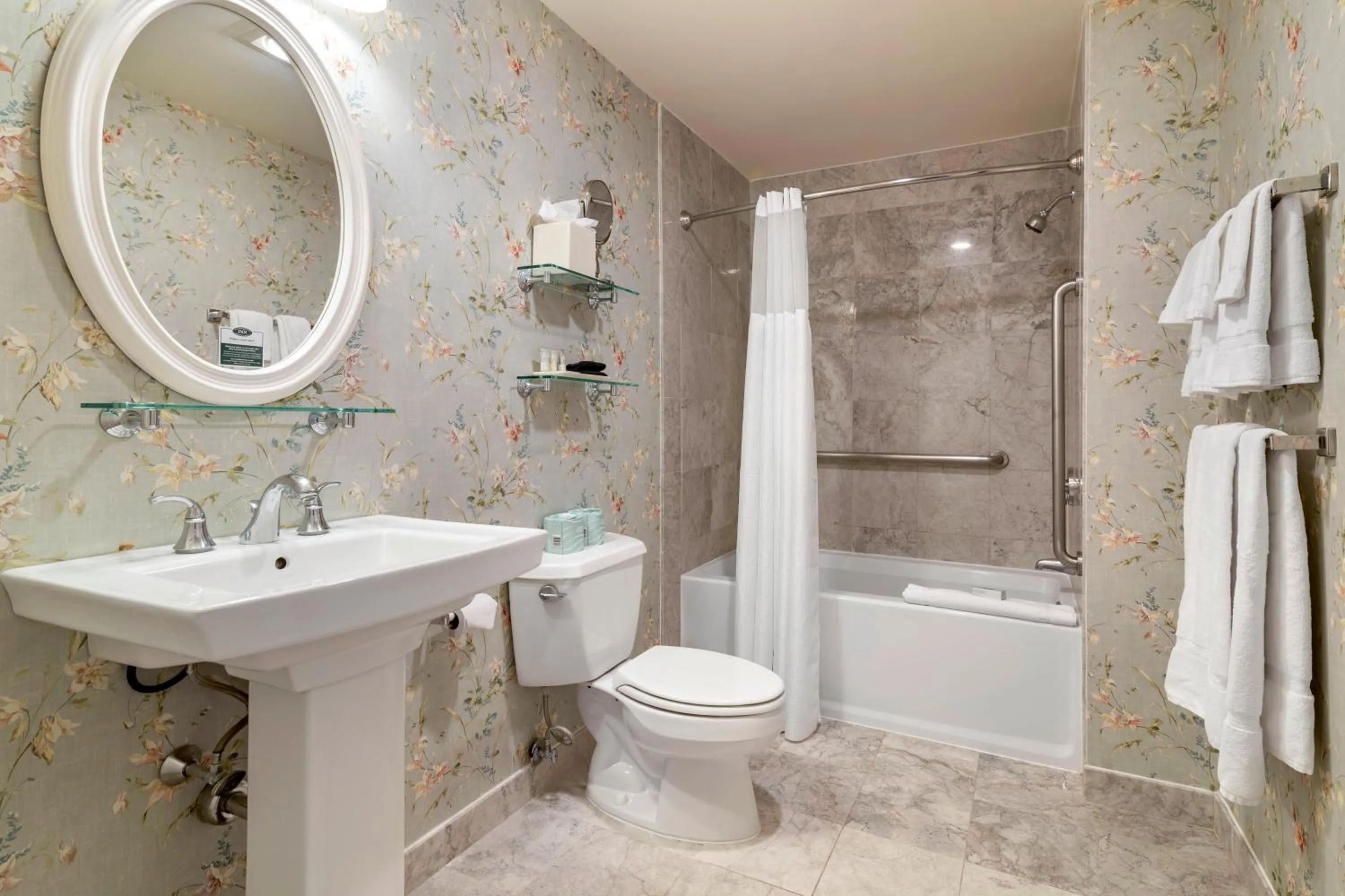 Toilet in The Harraseeket Inn & Event House Freeport Downtown