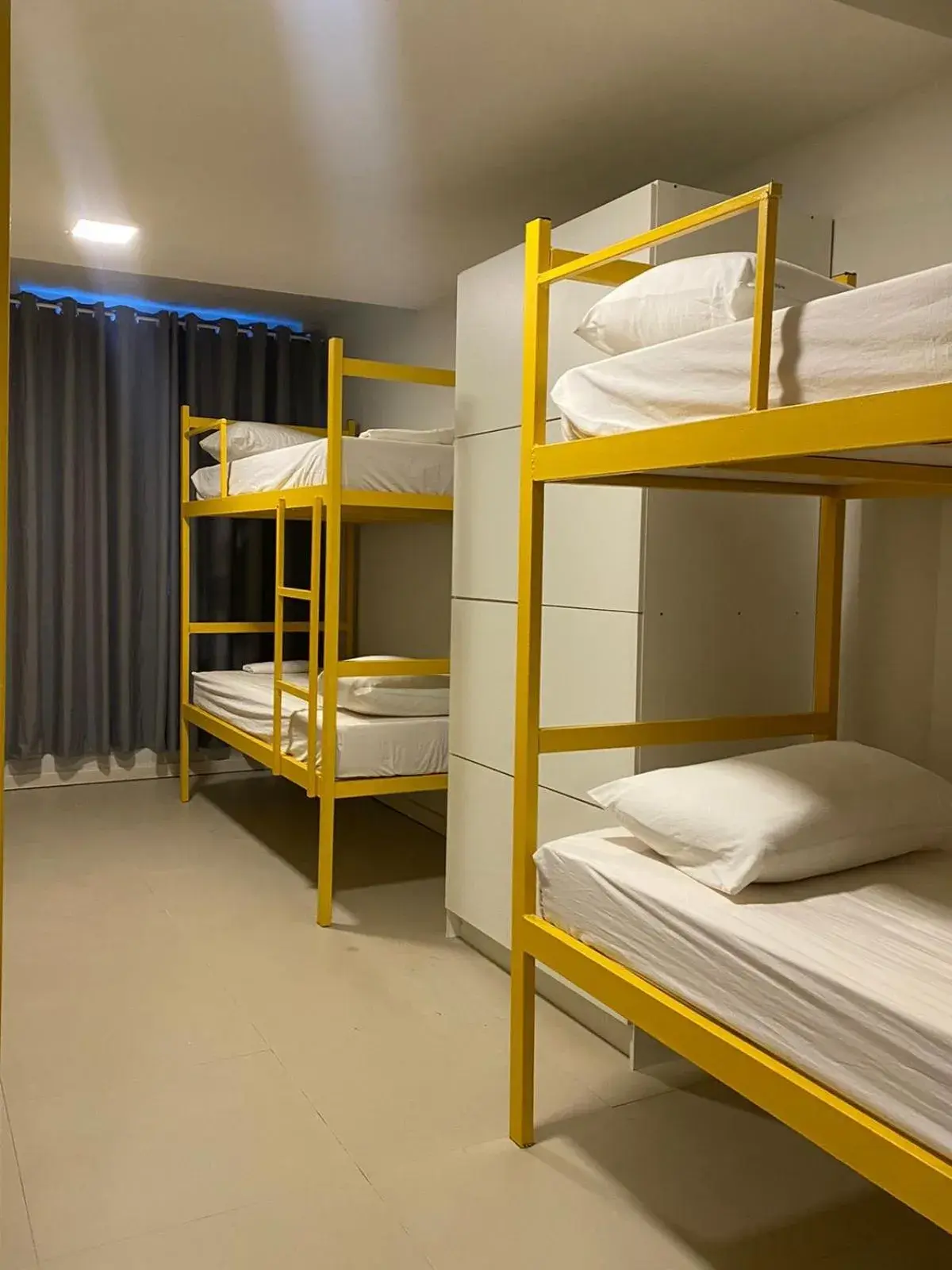 Single Bed in Female Dormitory Room in Che Lagarto Hostel Ilha Grande Single Bed in Female Dormitory Room in Che Lagarto Hostel Ilha Grande