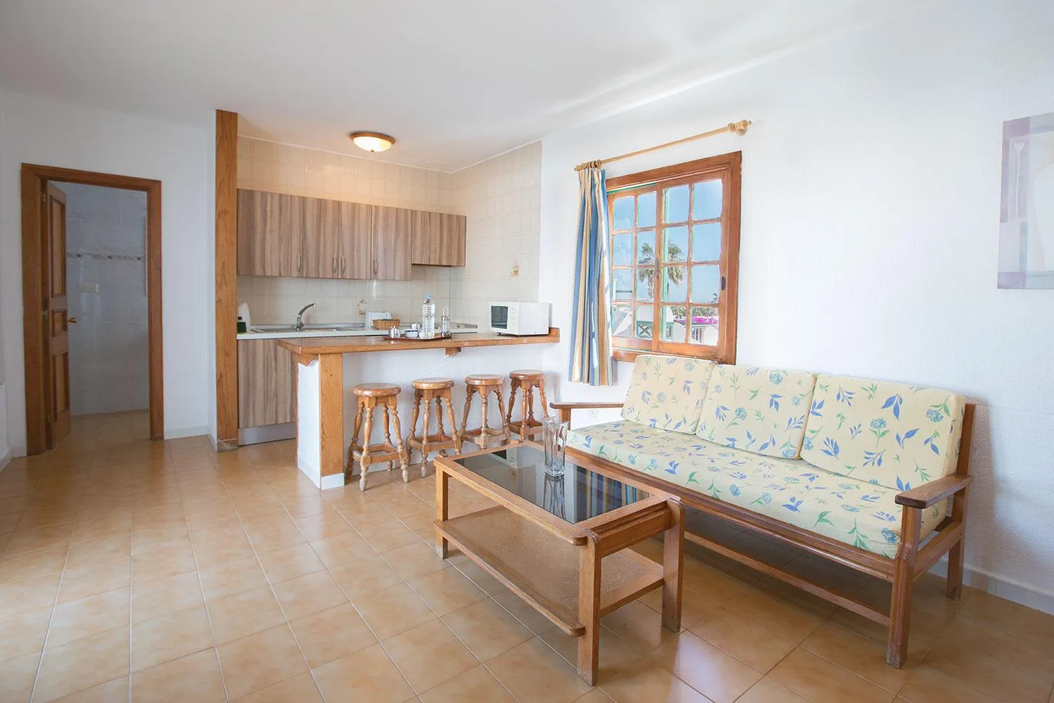 Kitchen or kitchenette in Apartamentos Celeste