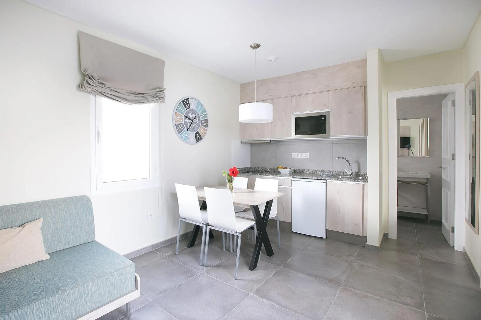 Kitchen or kitchenette in Apartamentos Celeste