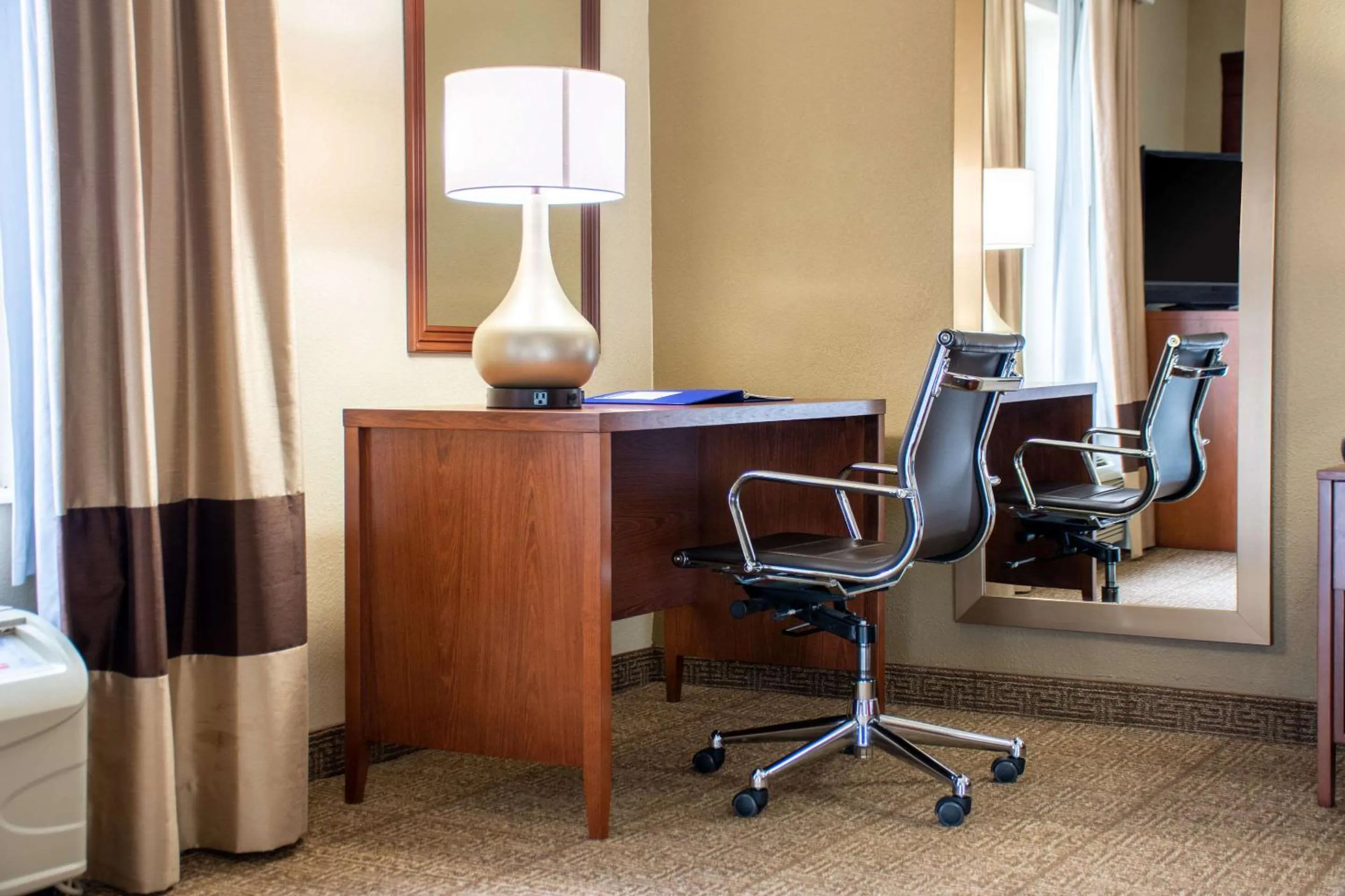 Bedroom in Comfort Inn Dickson