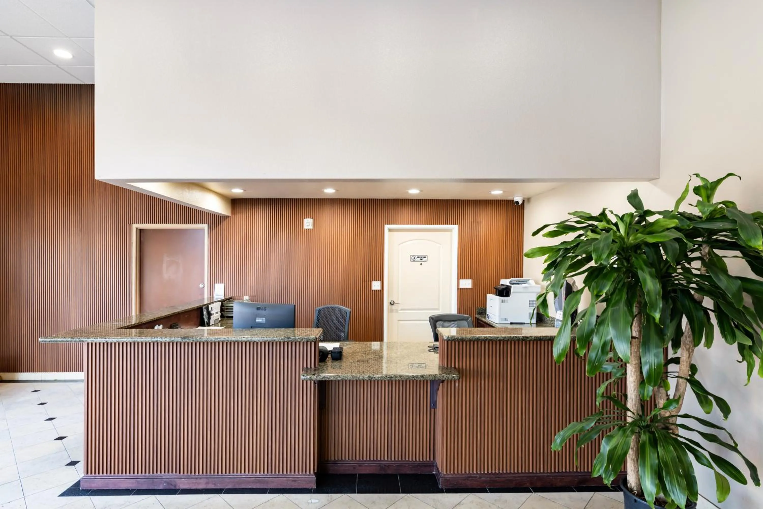 The Prime Suites, Vallejo - Napa Valley and Six Flags Discovery Kingdom