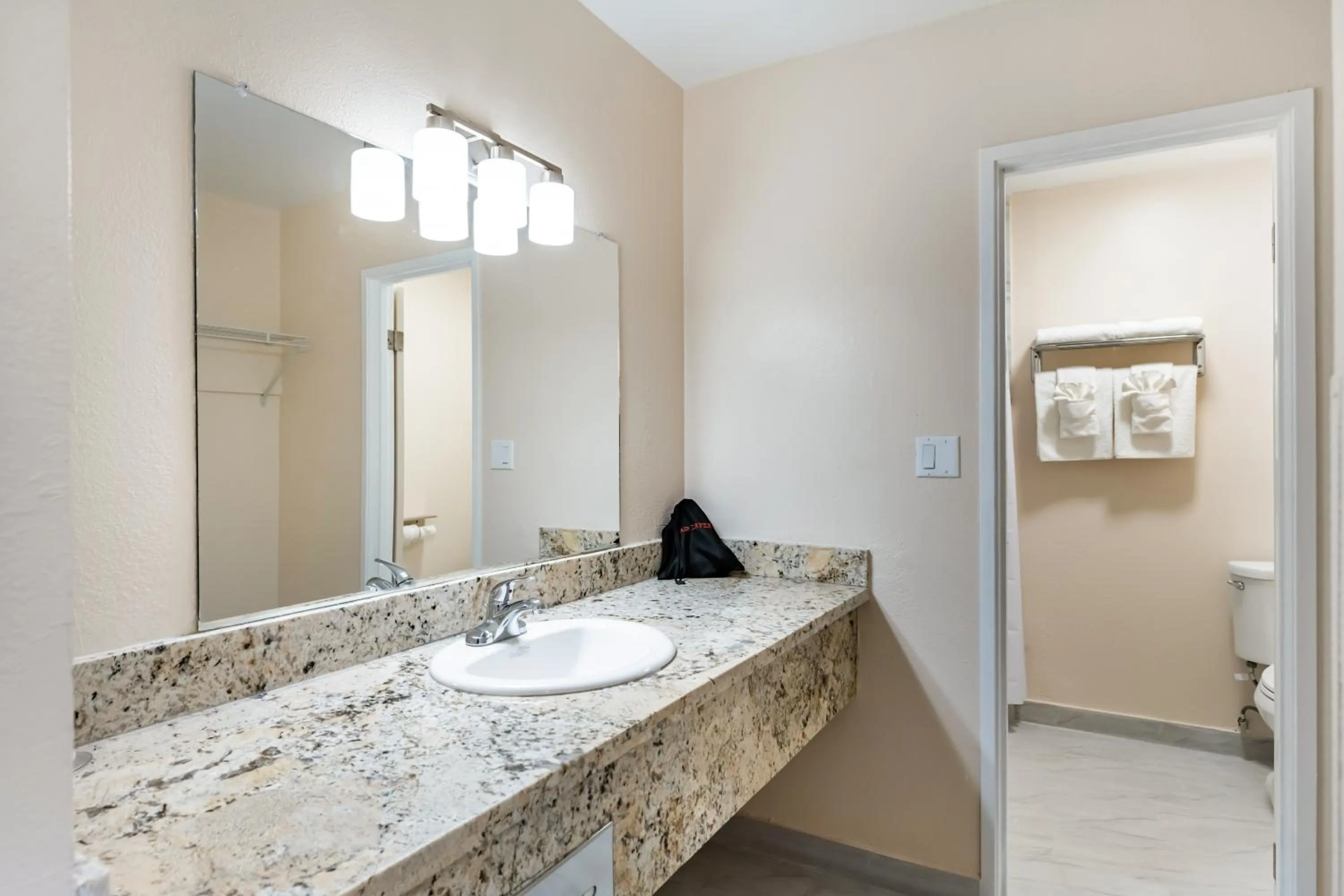 The Prime Suites, Vallejo - Napa Valley and Six Flags Discovery Kingdom