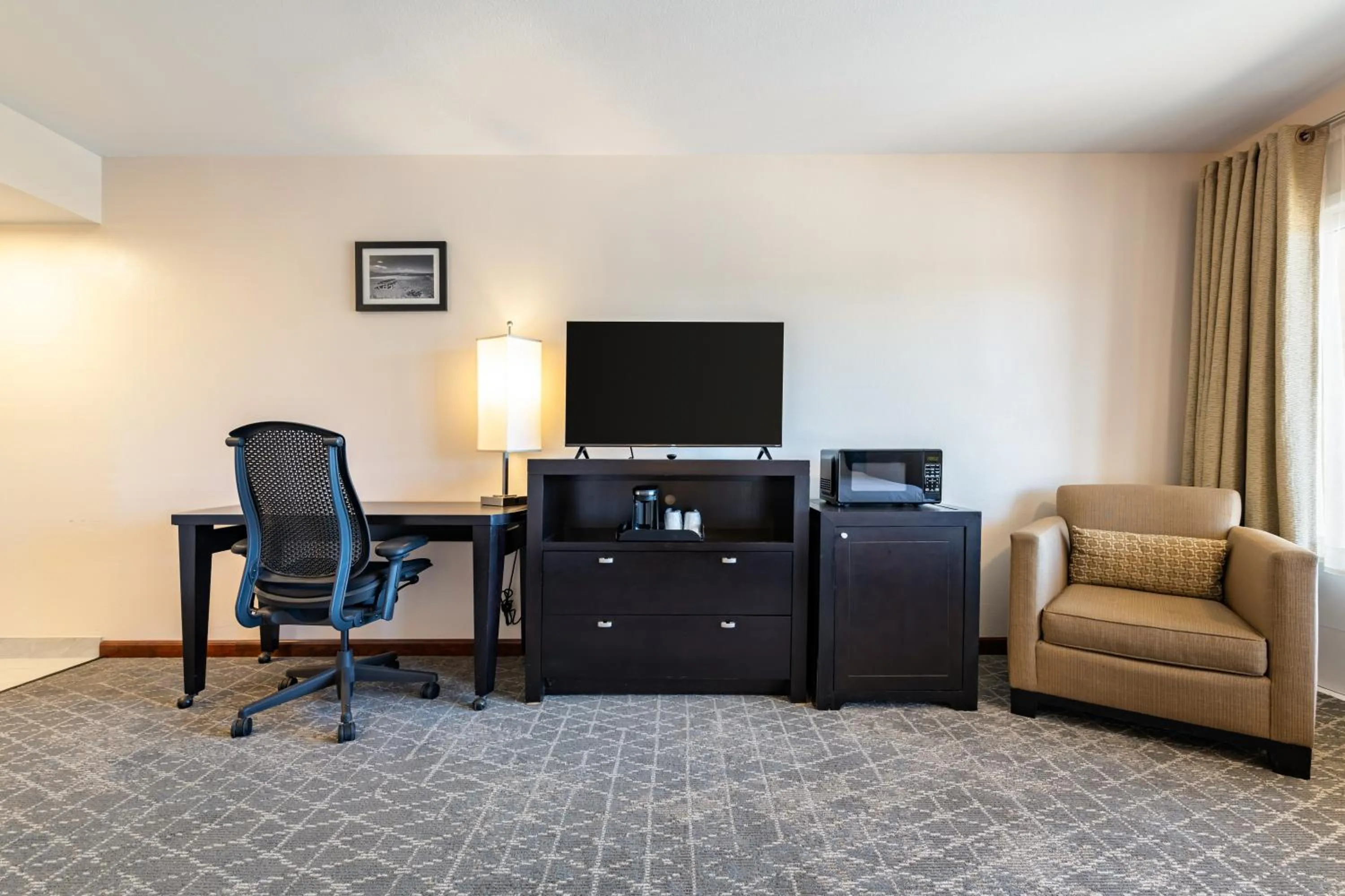 The Prime Suites, Vallejo - Napa Valley and Six Flags Discovery Kingdom