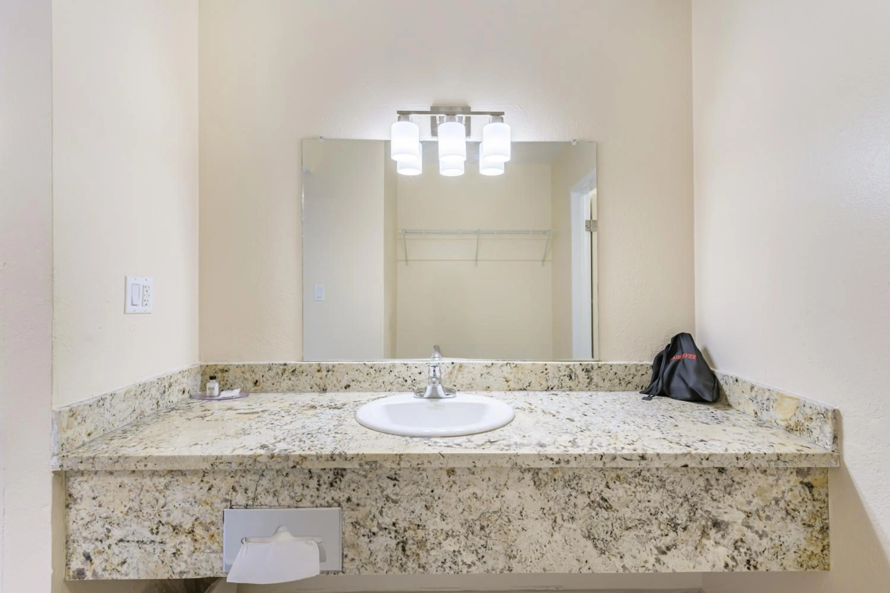 The Prime Suites, Vallejo - Napa Valley and Six Flags Discovery Kingdom