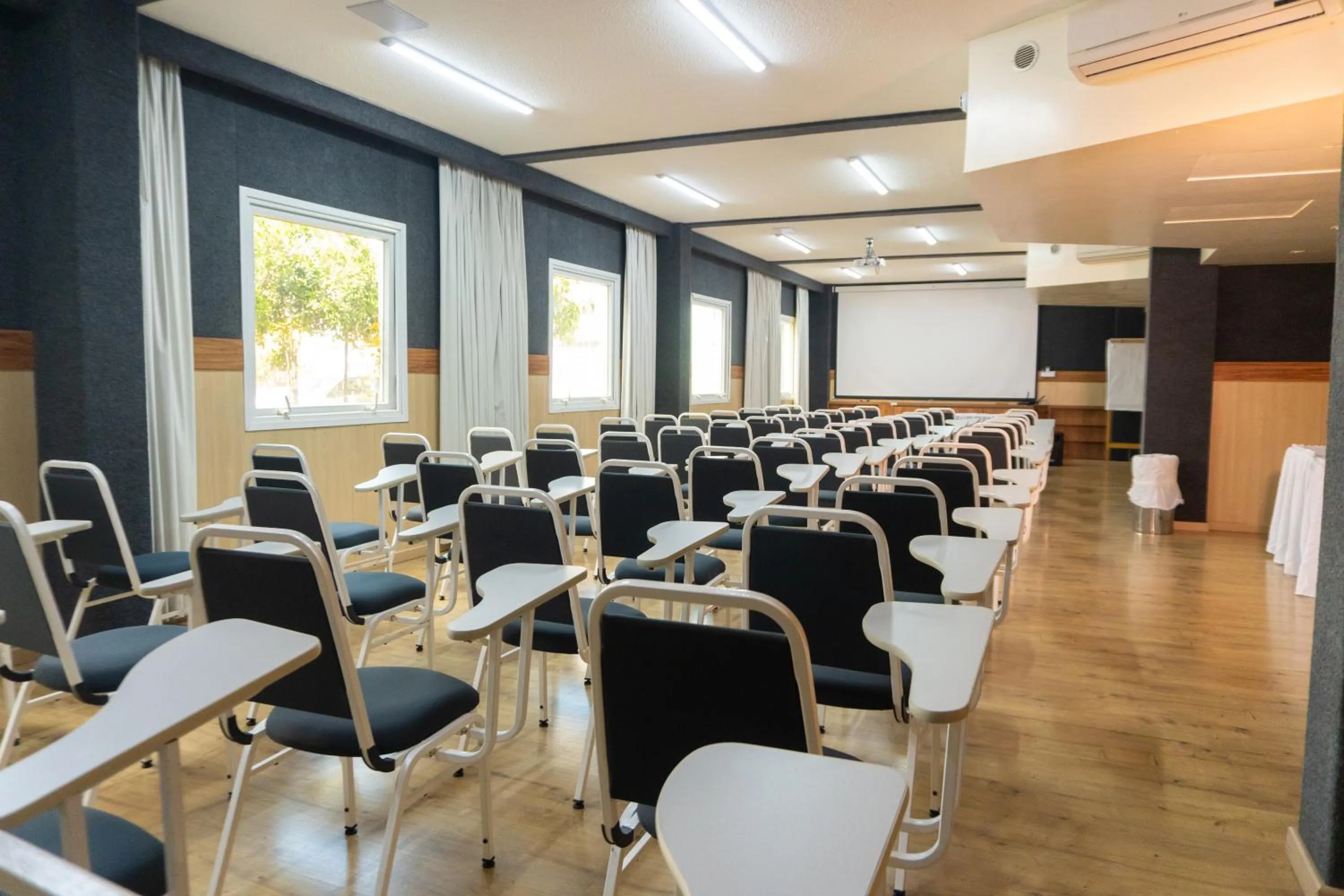 Meeting/conference room in ibis Vitoria da Conquista