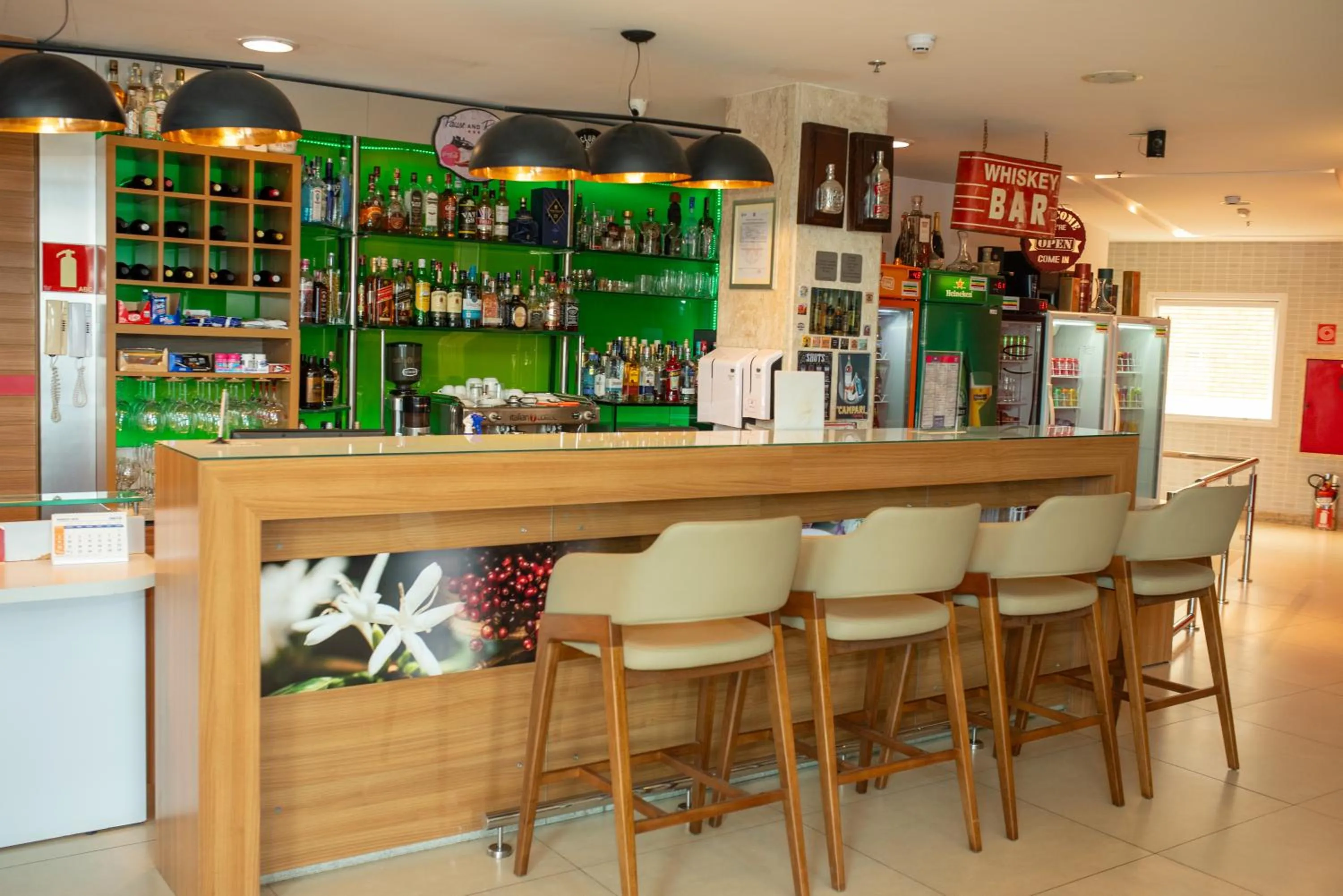 Lounge or bar in ibis Vitoria da Conquista