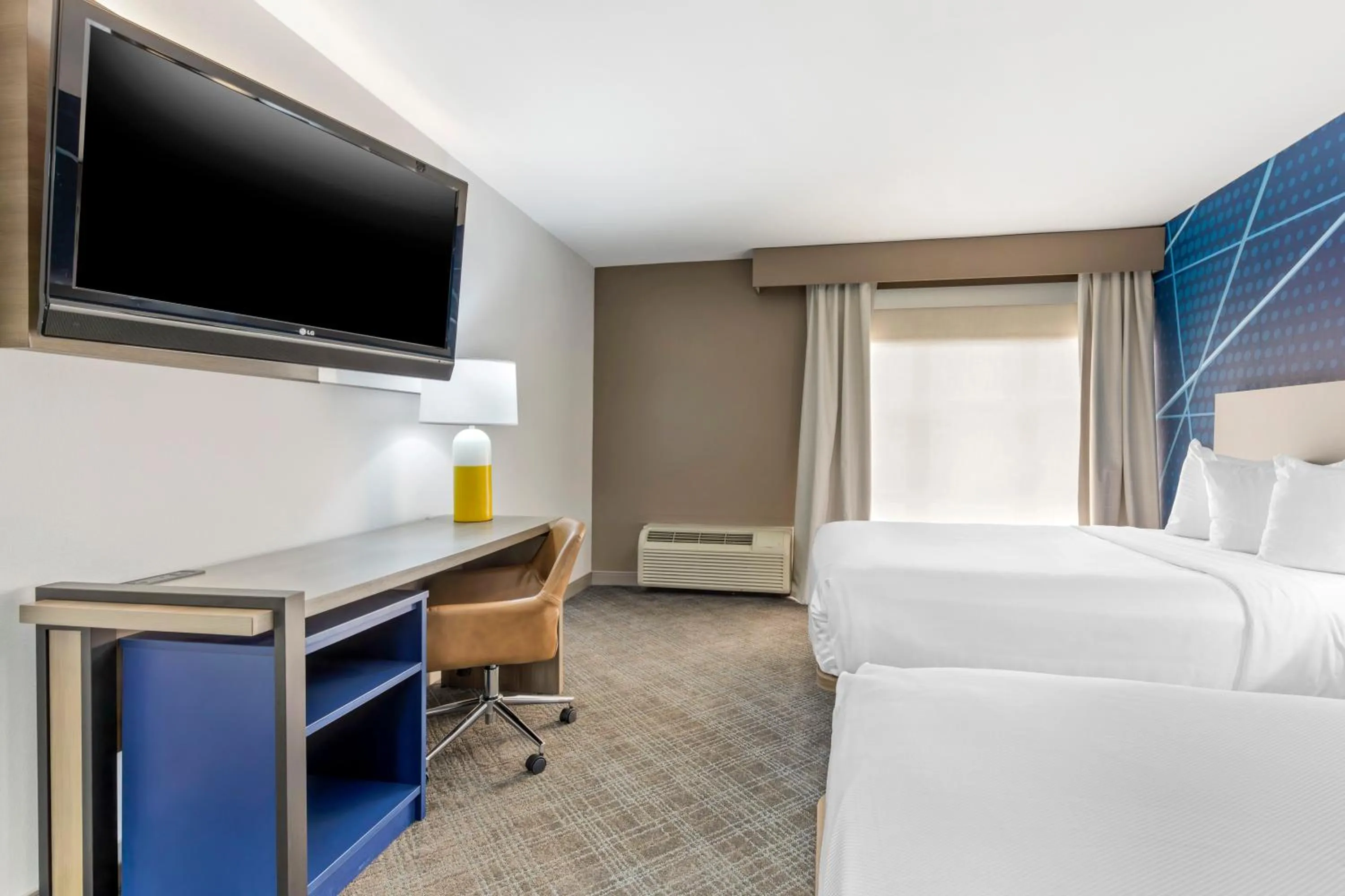 Bed in Comfort Inn & Suites Irving Las Colinas DFW