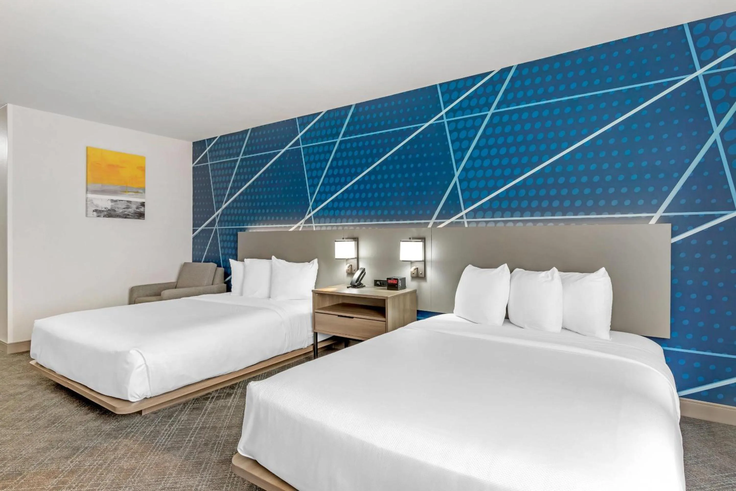 Bedroom, Bed in Comfort Inn & Suites Irving Las Colinas DFW