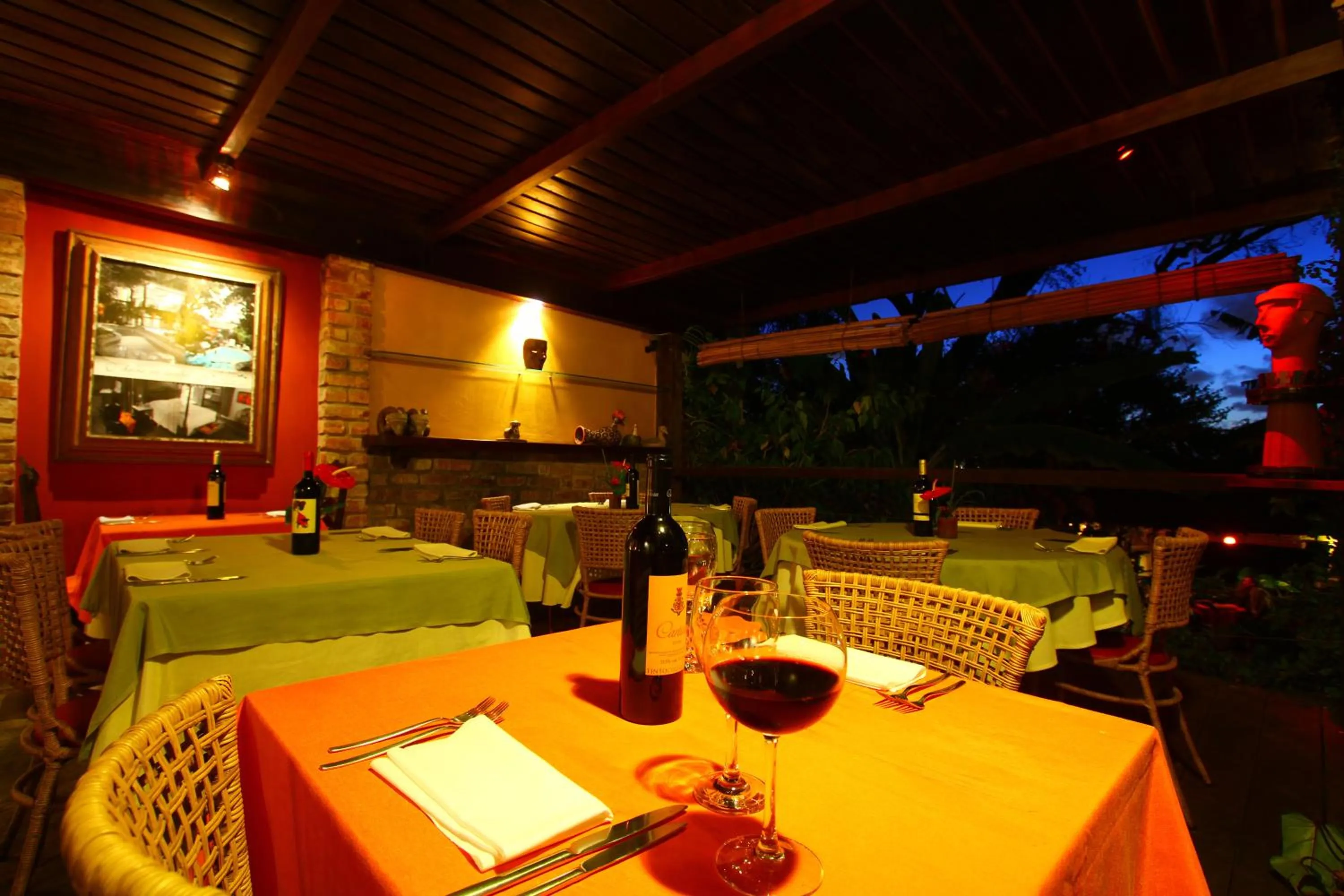 Restaurant/places to eat in Pousada do Amparo
